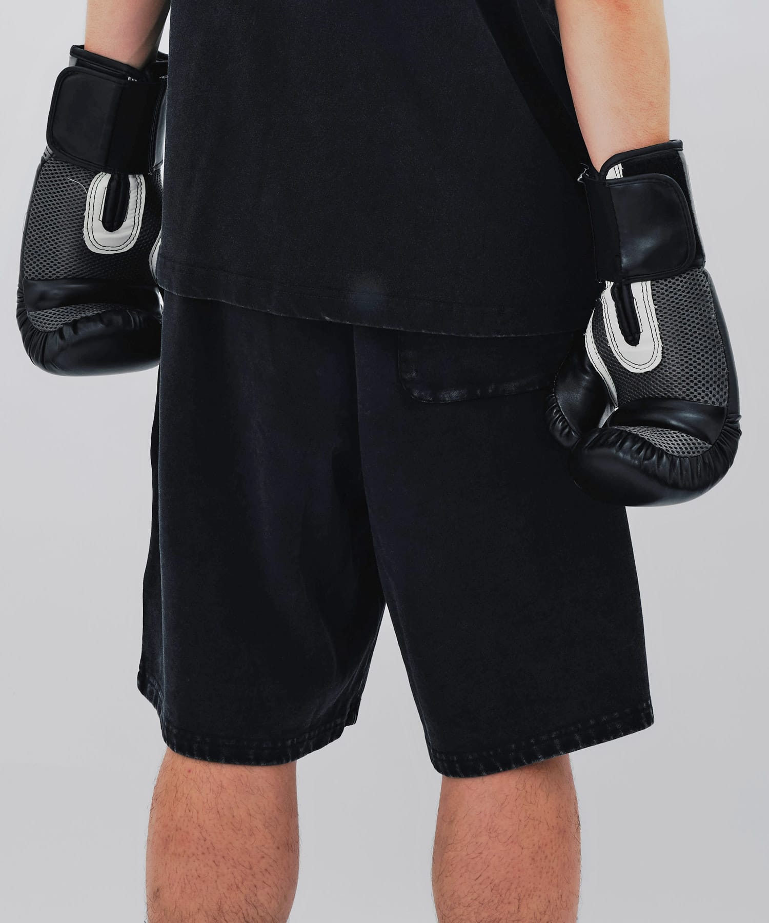 atmos x EVERLAST Vintage Finish Sweat Short BLACKの画像