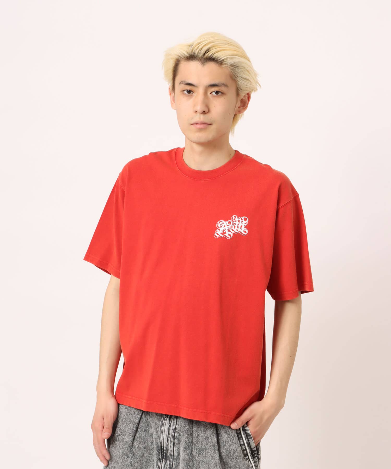 atmos New Old English Logo T-Shirt REDの画像