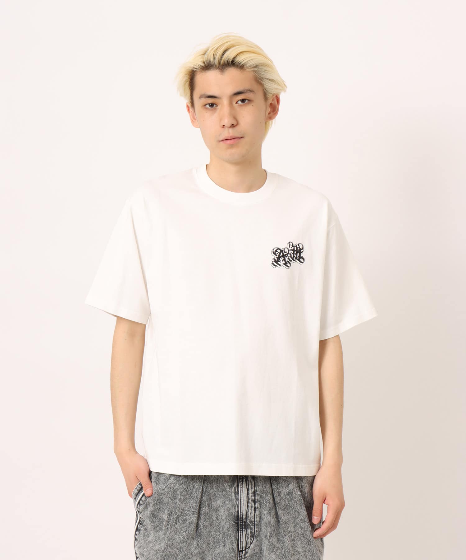 atmos New Old English Logo T-Shirt WHITEの画像