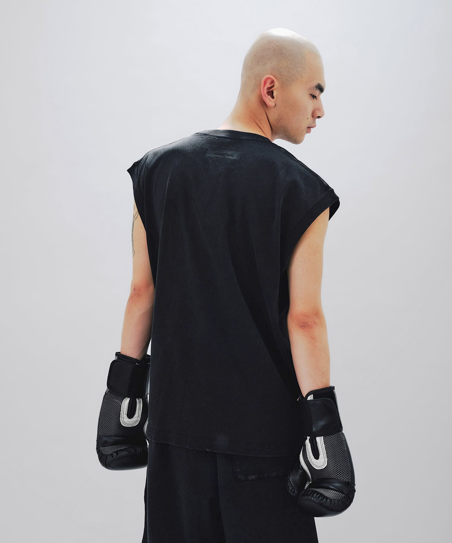 atmos x EVERLAST Vintage Finish NS T-shirt BLACKの画像