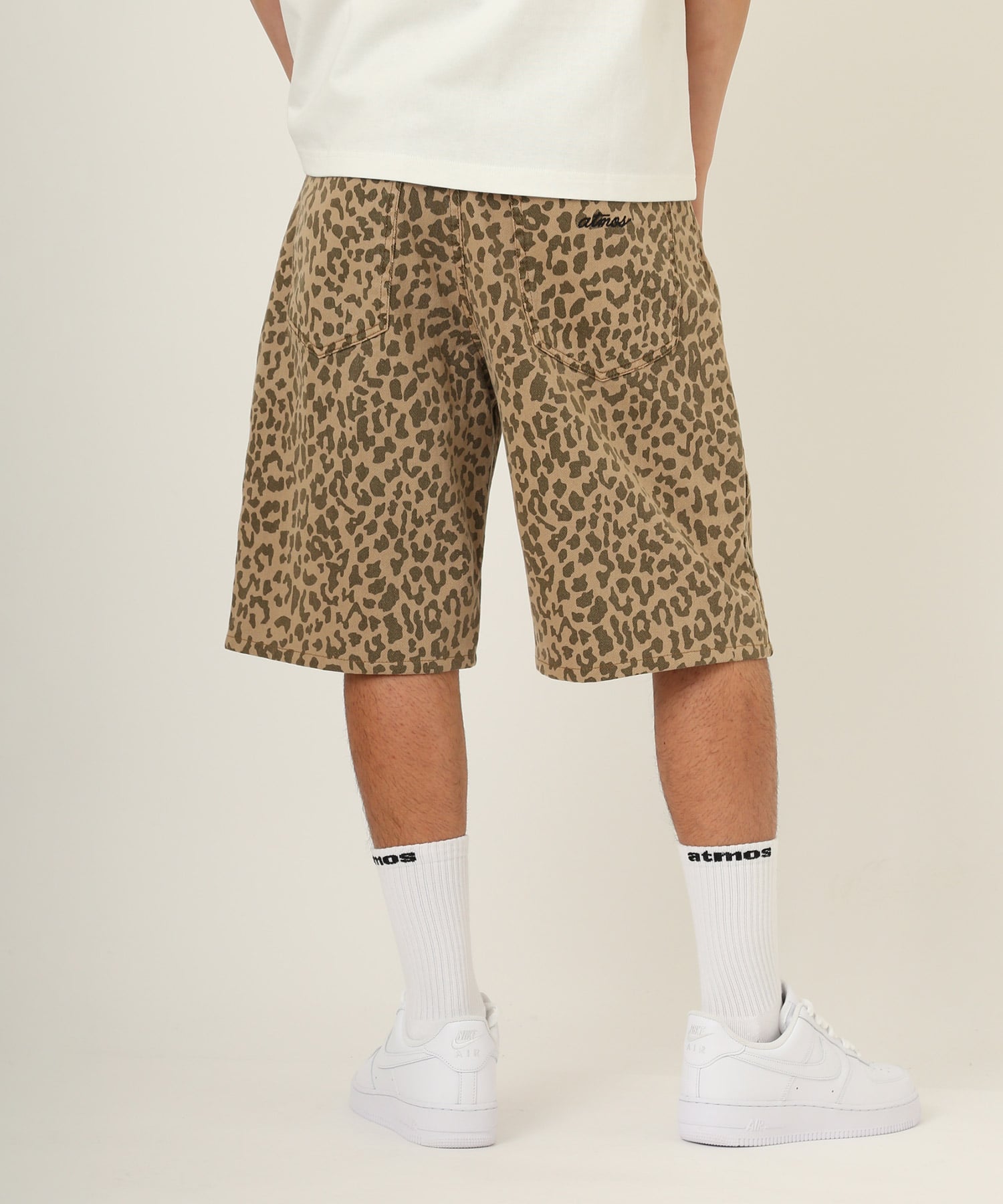 atmos Leopard Pattern Baggy Shorts KHAKIの画像