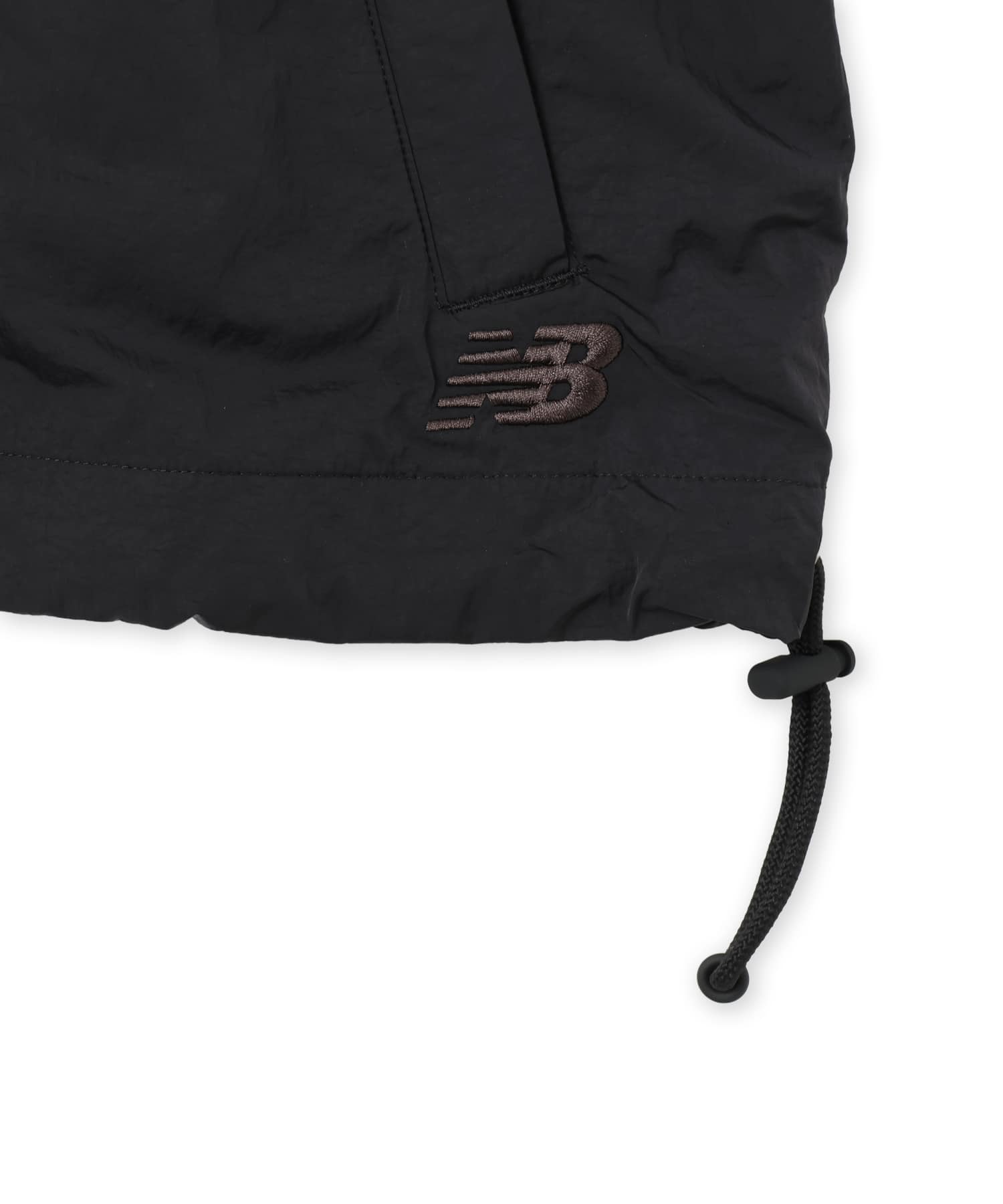 New Balance NB GREY NYLON JACKET ブラックの画像