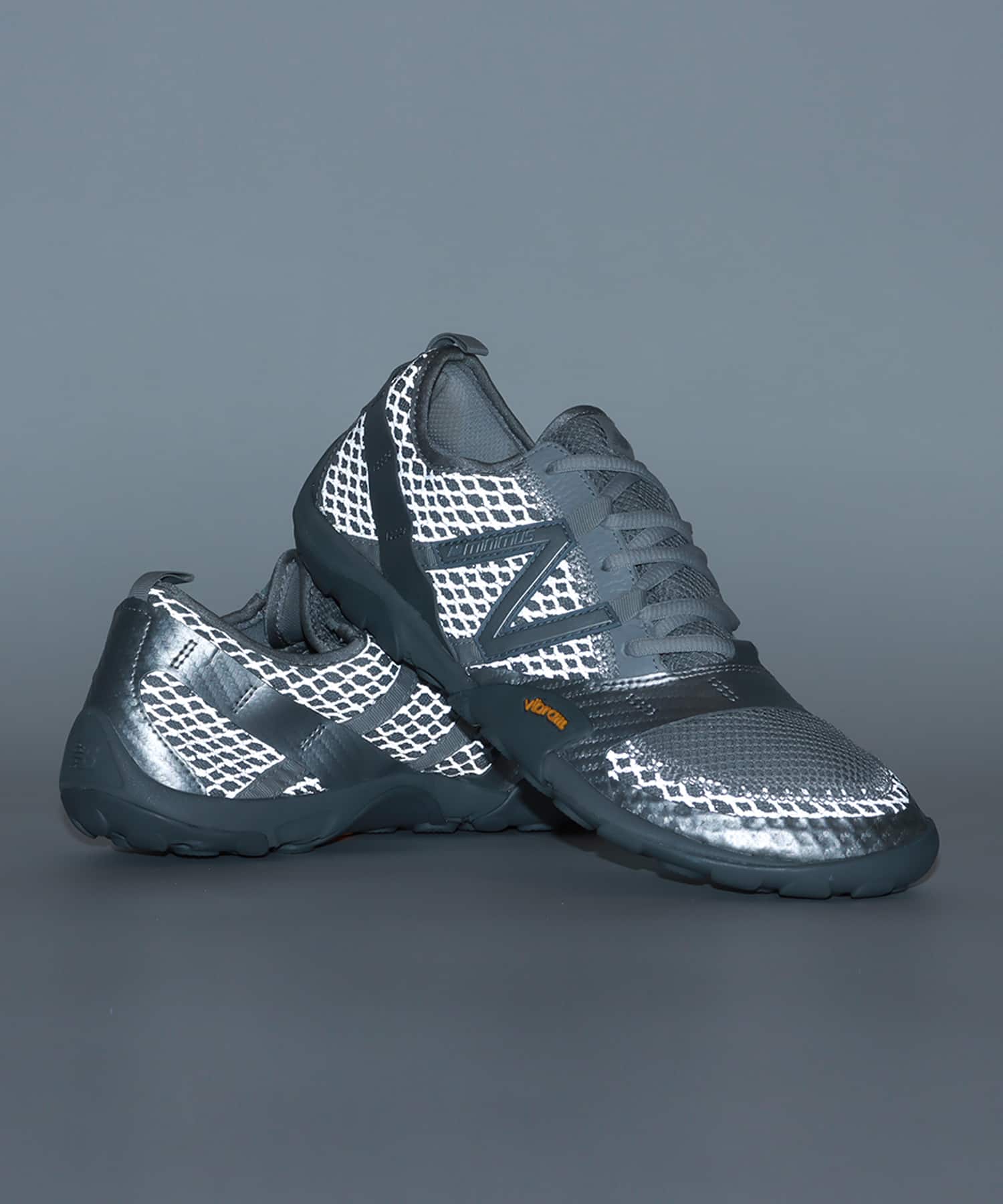New Balance MT10OAB GRAYの画像