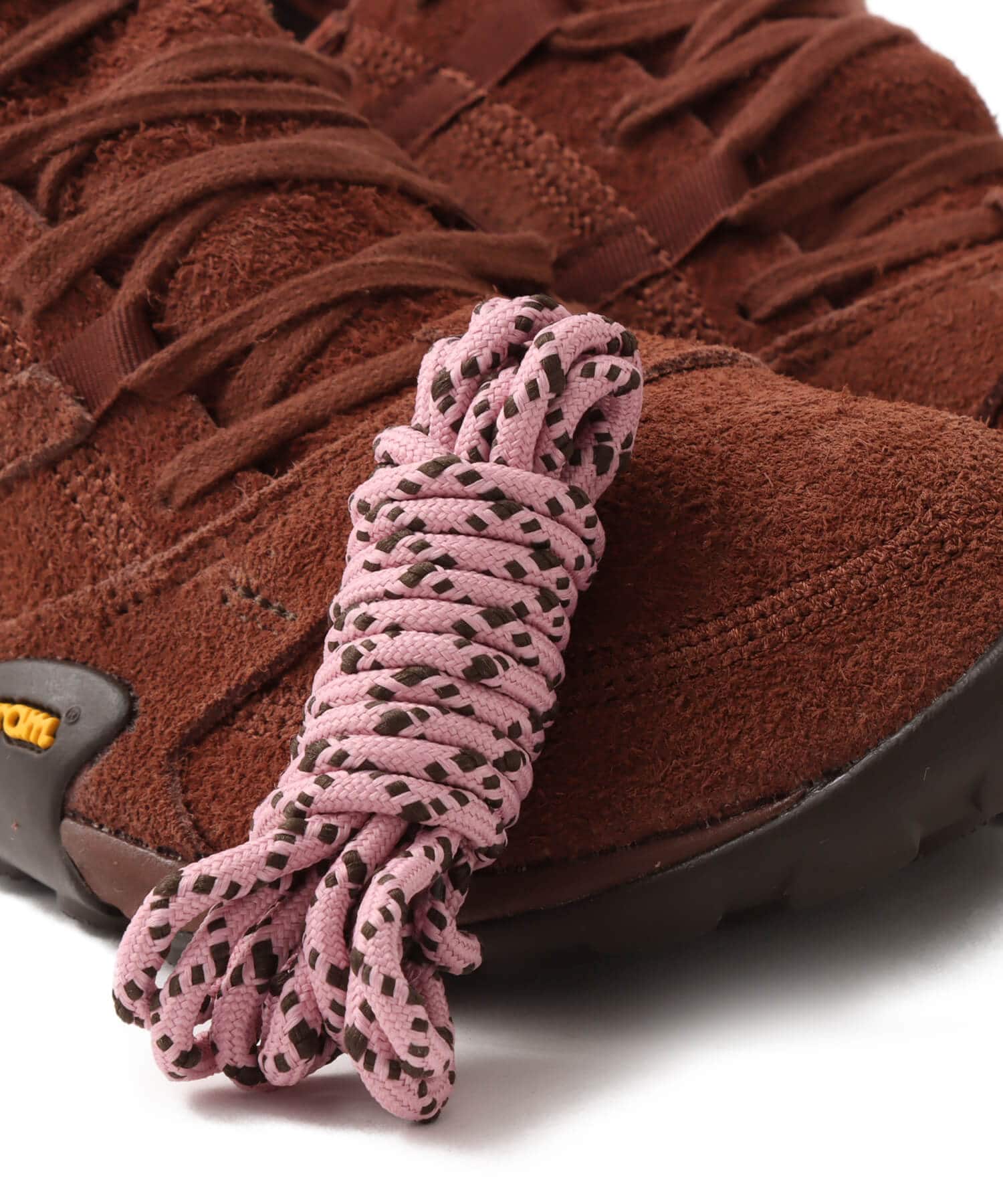 New Balance MT10OPR BROWNの画像