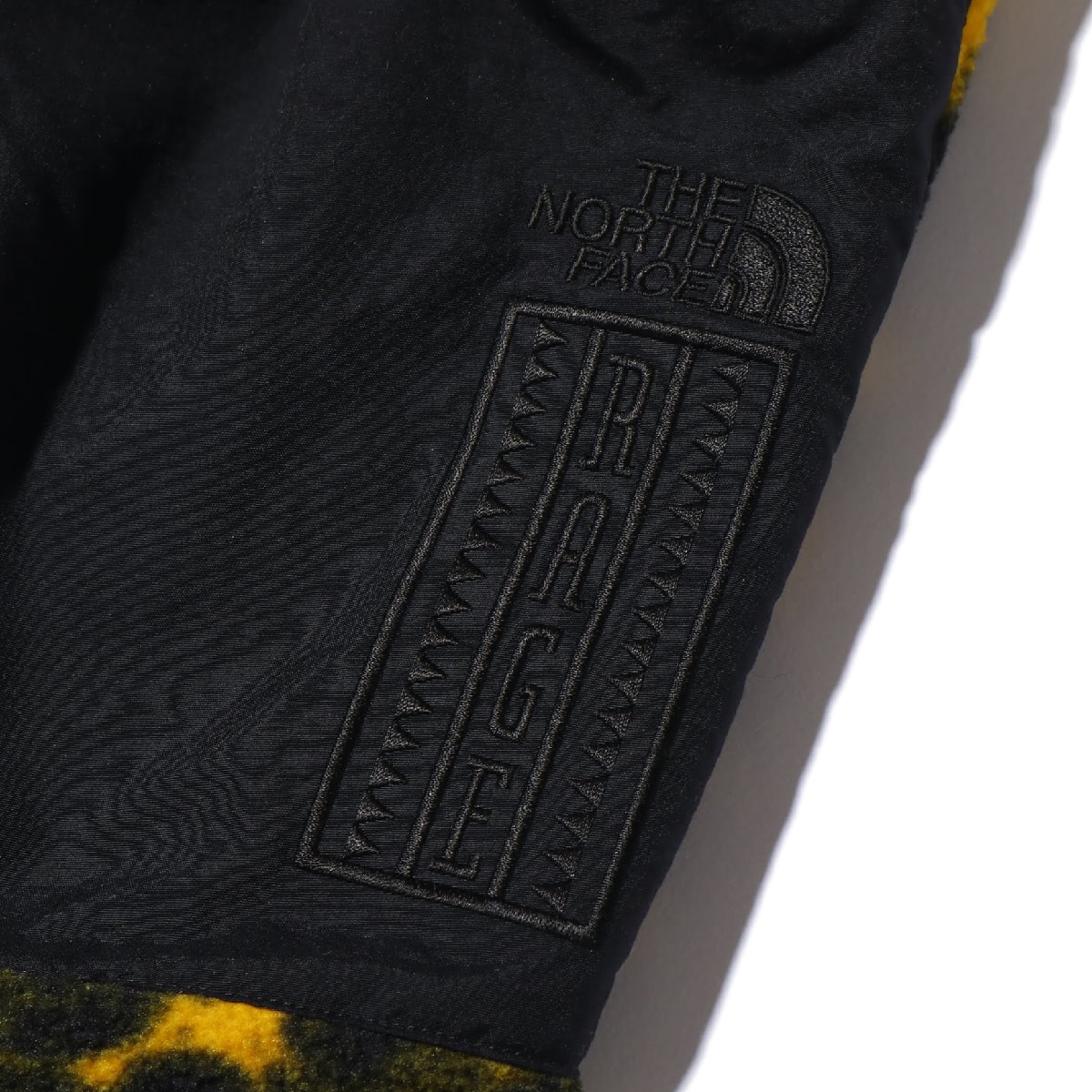 THE NORTH FACE 94 RAGE CLASSIC PT レオパードイエロー 19FW-Iの画像