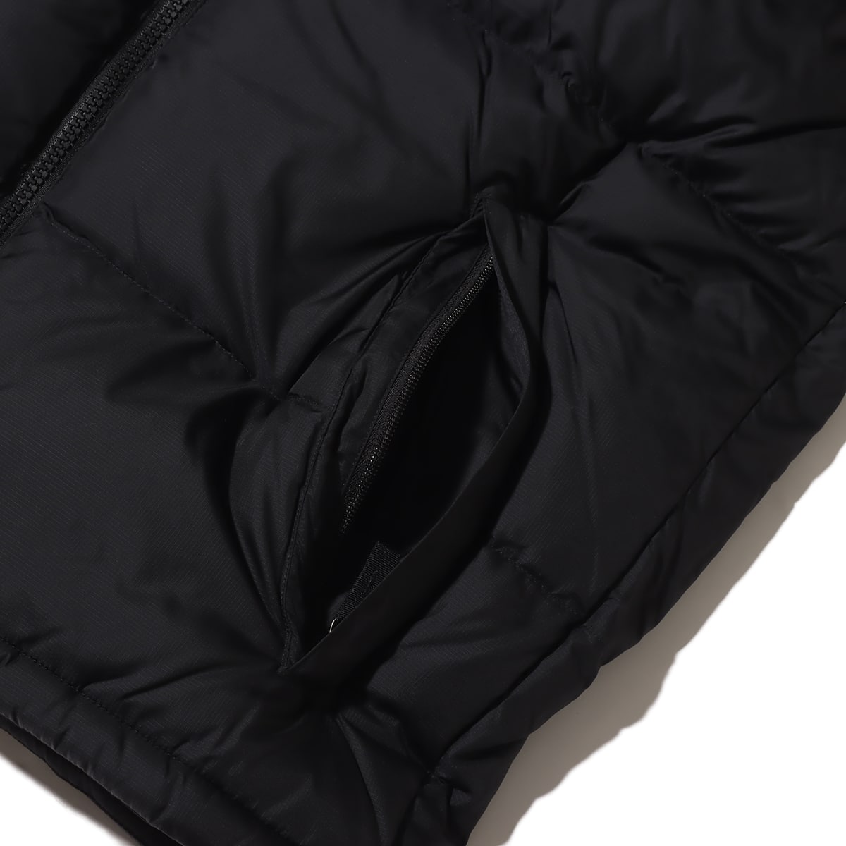 THE NORTH FACE NUPTSE VEST BLACK （ザ・ノース・フェイス