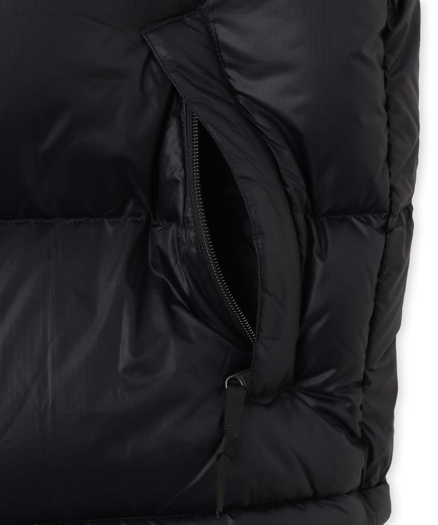 THE NORTH FACE NUPTSE VEST ブラックの画像