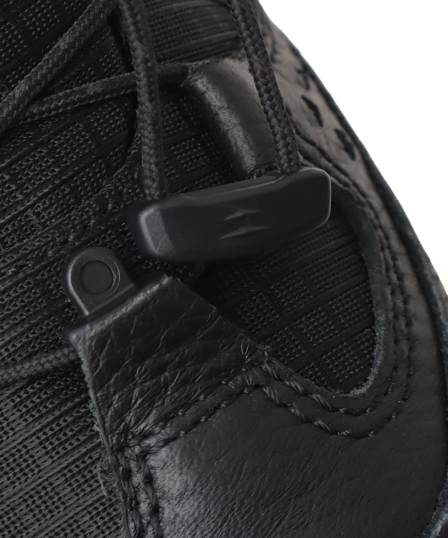 THE NORTH FACE VECTIV TARAVAL GORE-TEX TNF BLACKの画像