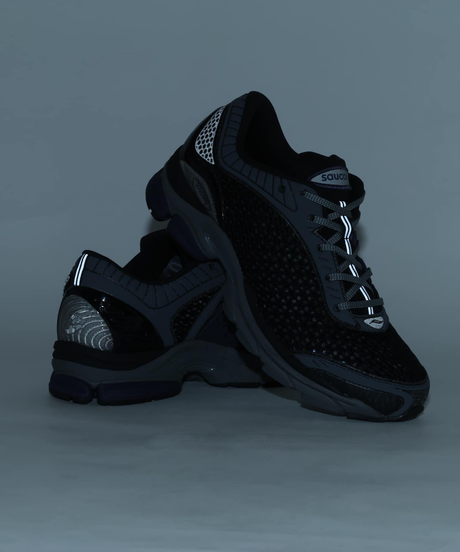 Saucony PROGRID PARAMOUNT BLACK/ANCHORの画像