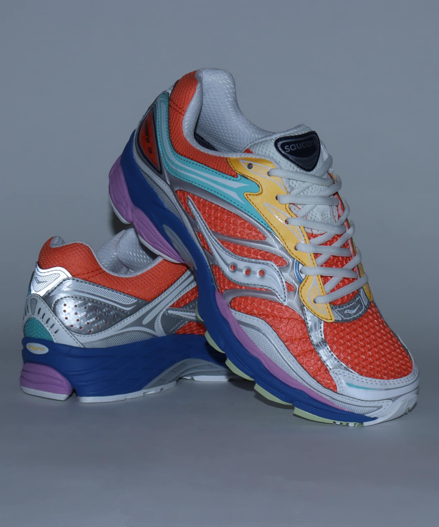 Saucony Progrid Omni 9 ORANGE/MULTIの画像