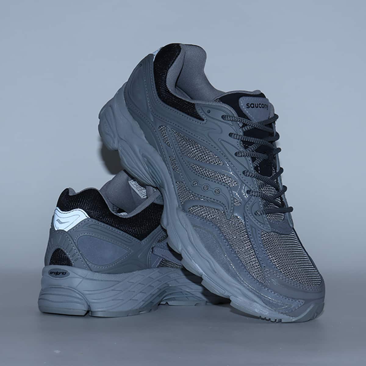 Saucony PROGRID OMNI 9 GREYの画像