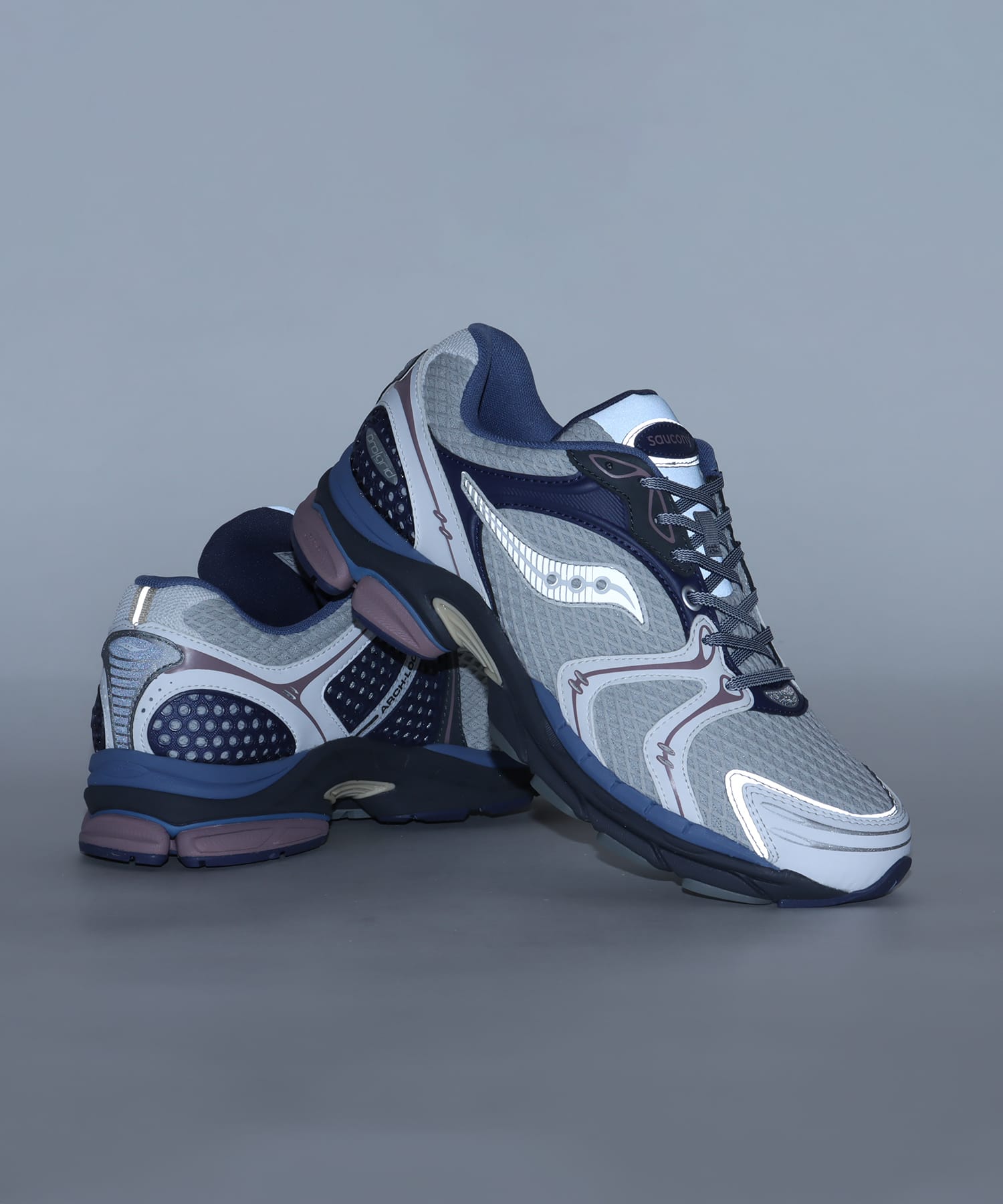 Saucony PROGRID TRIUMPH 4 WHITE/BLUEの画像