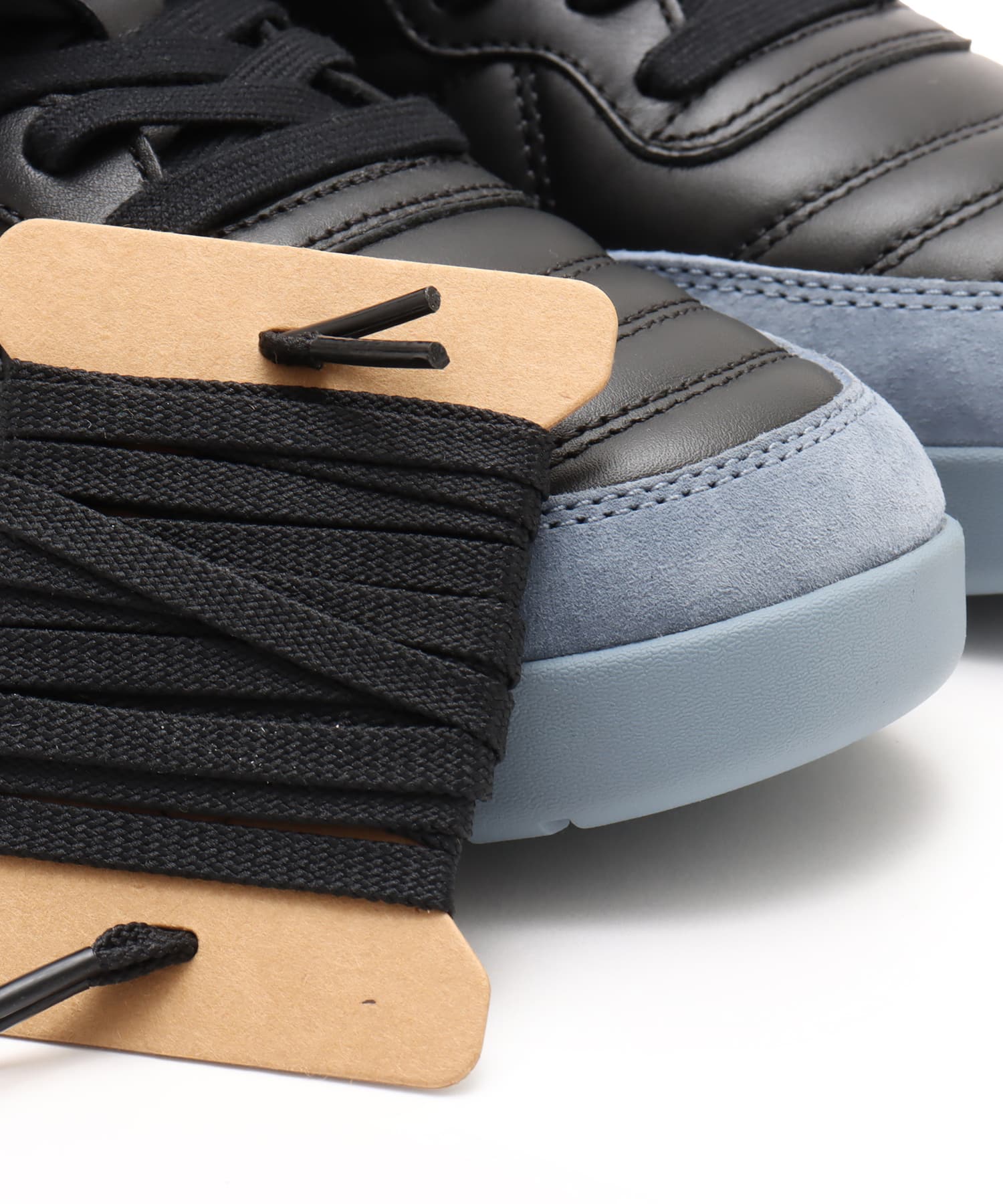 Saucony 586I S BLACK/BLUEの画像