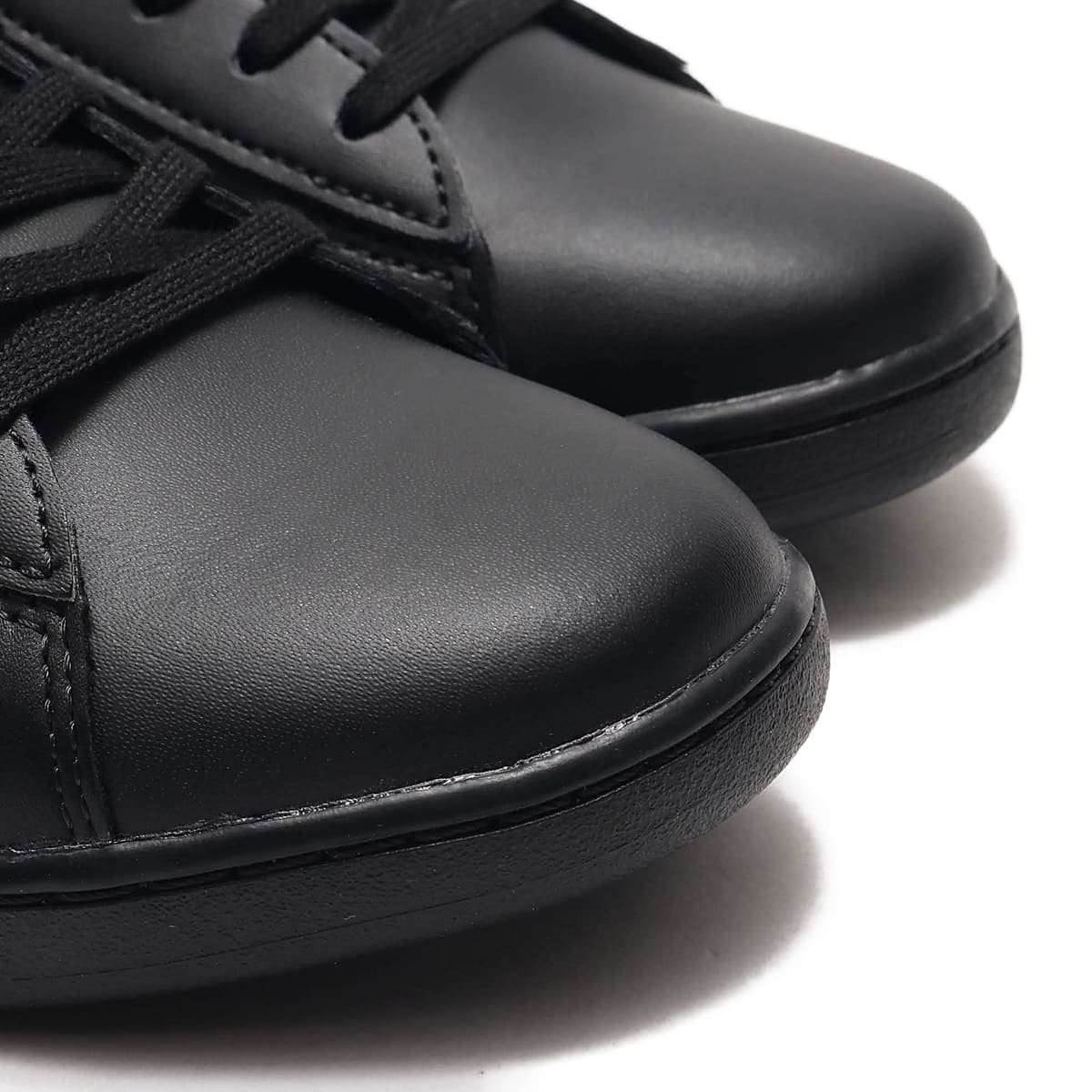 LACOSTE CARNABY EVO 120 6 US BLK/BLK 20SP-Iの画像