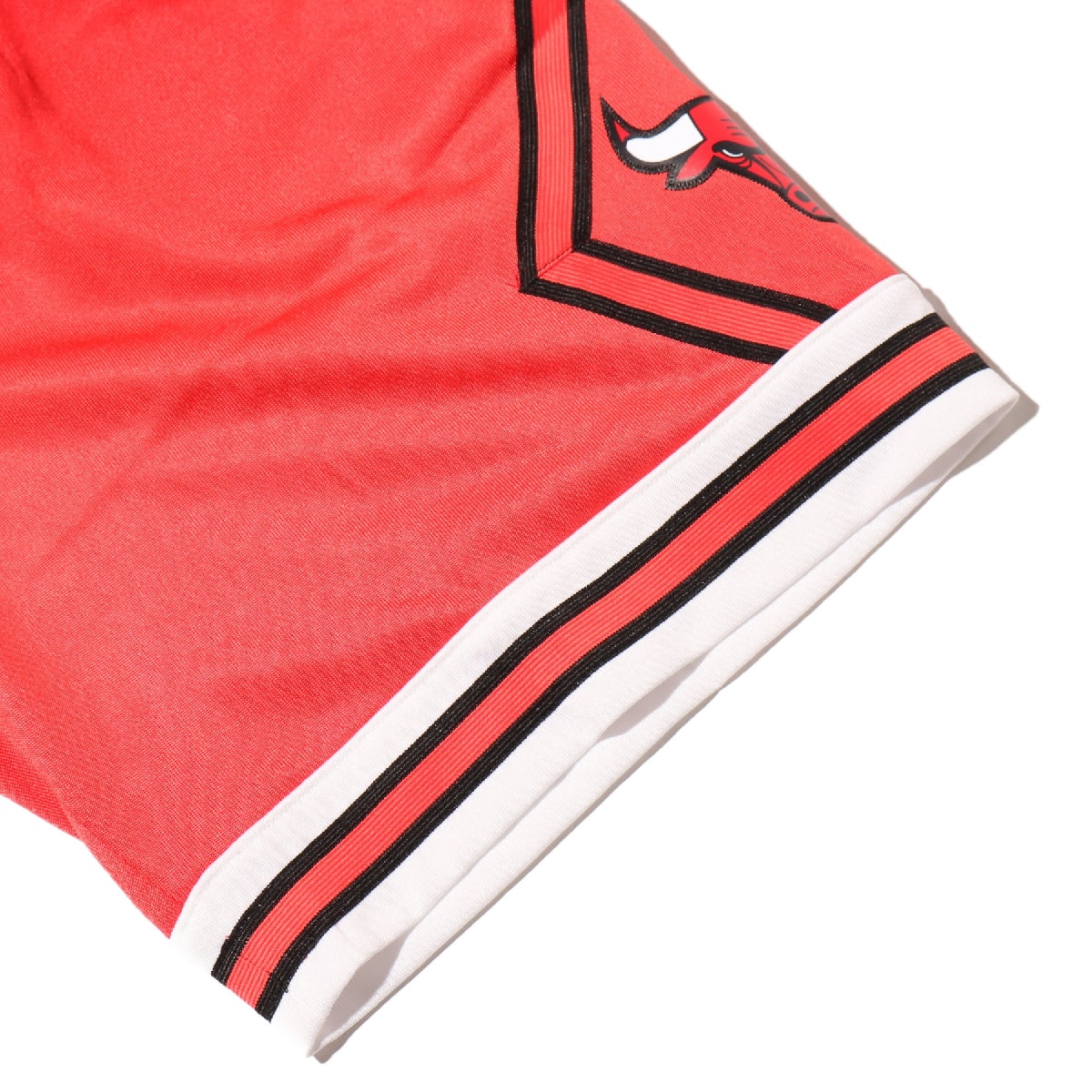 Mitchell & Ness Old English Swingman Shorts C.Bulls RED 19HO-Iの画像