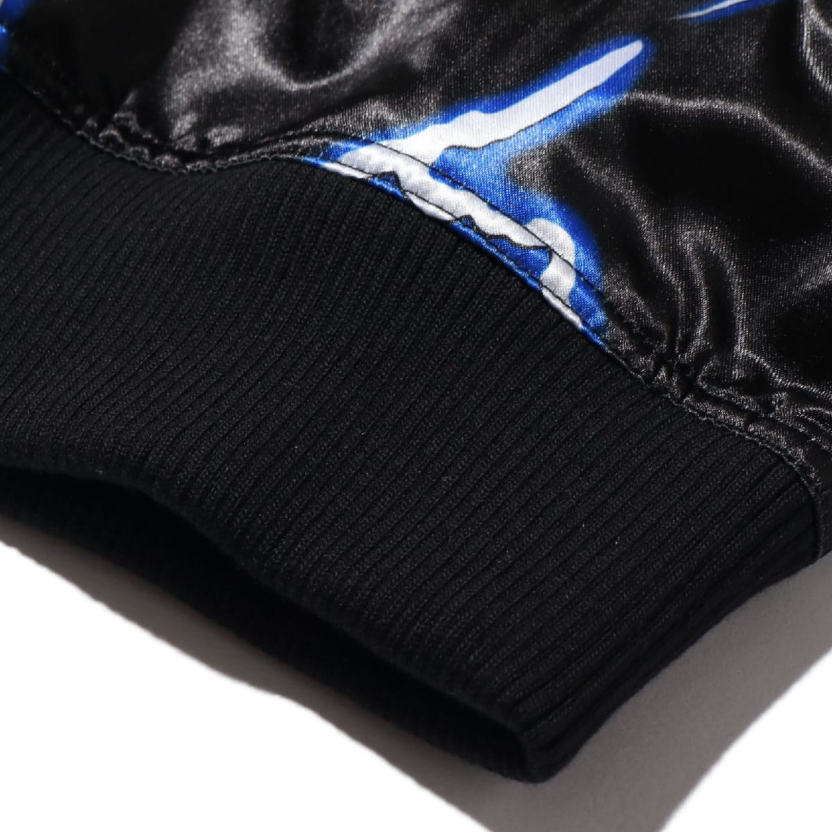 Mitchell & Ness LIGHTNING SATIN JACKET/CHICAGO BULLS PATTERN/BLACK 19FW-Sの画像