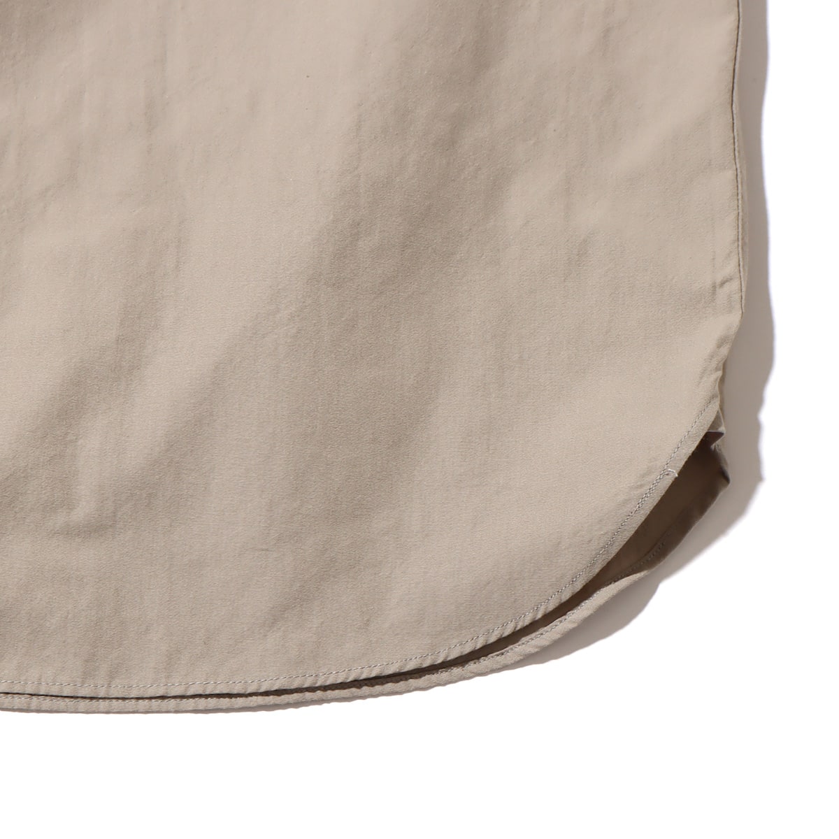 nanamica Regular Collar Wind Shirt Light Taupe 23SP-Iの画像