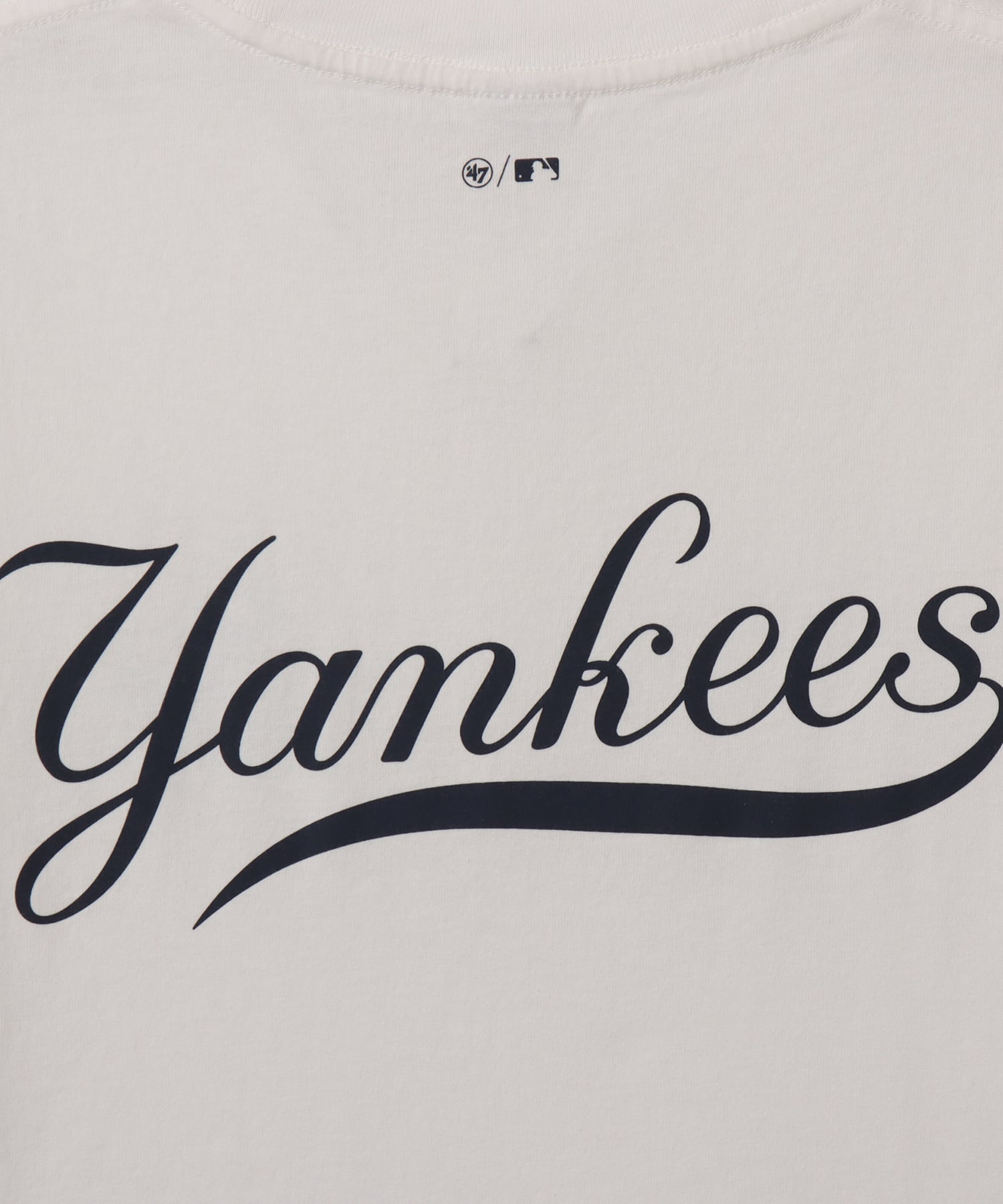 SPORTY＆RICH Yankees Curve T-Shirt Whiteの画像
