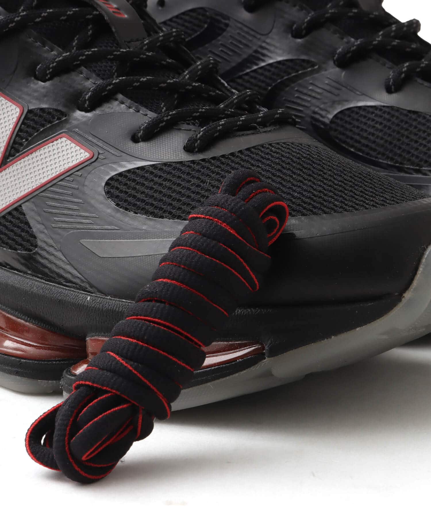 New Balance U200011D BLACKの画像