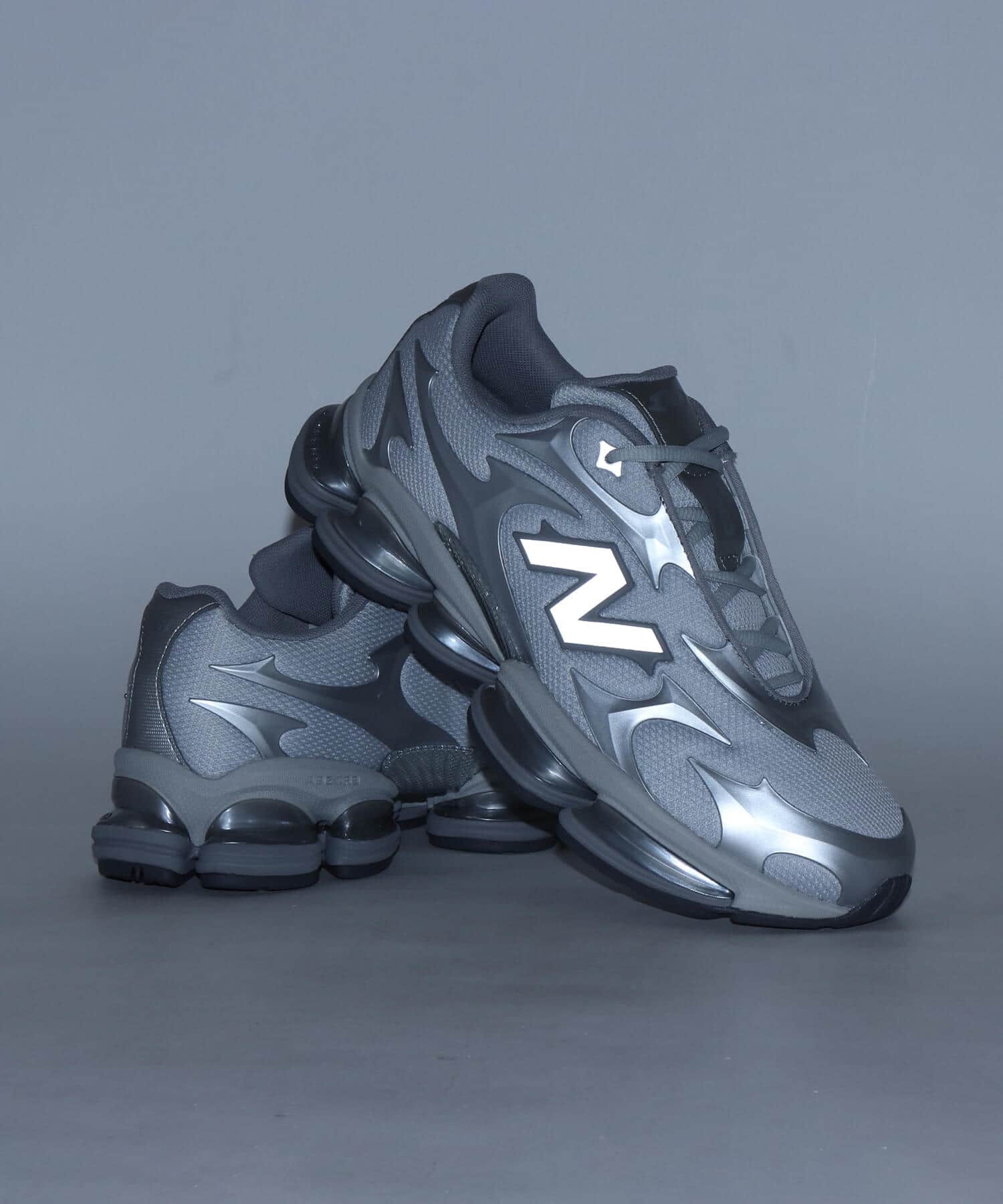 New Balance U20005UW SILVERの画像