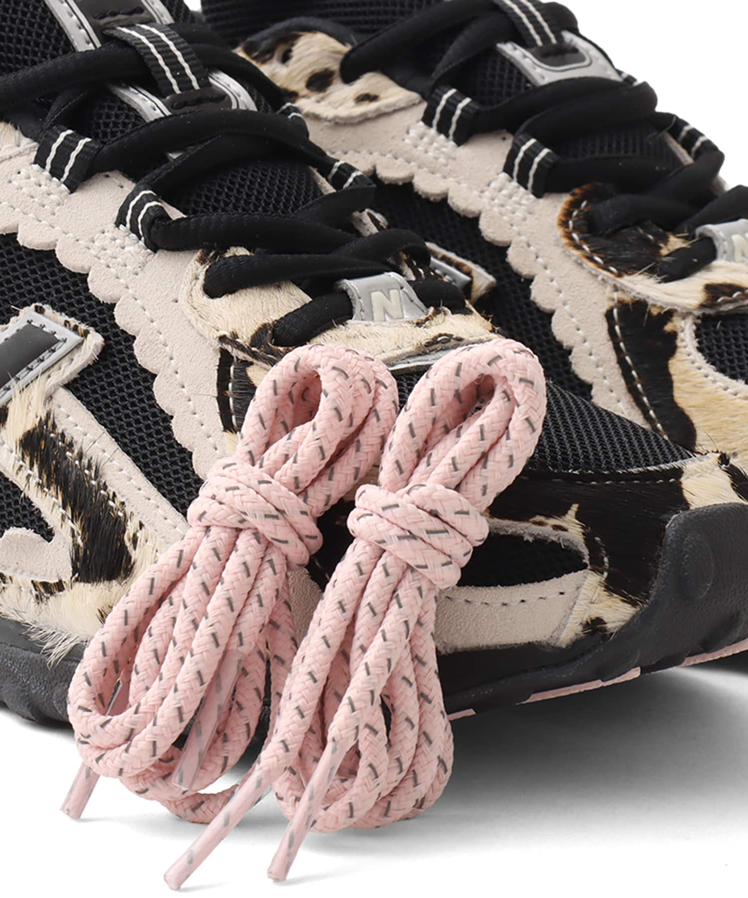 New Balance U204L3Z7 "COW GIRL" BLACK/WHITEの画像