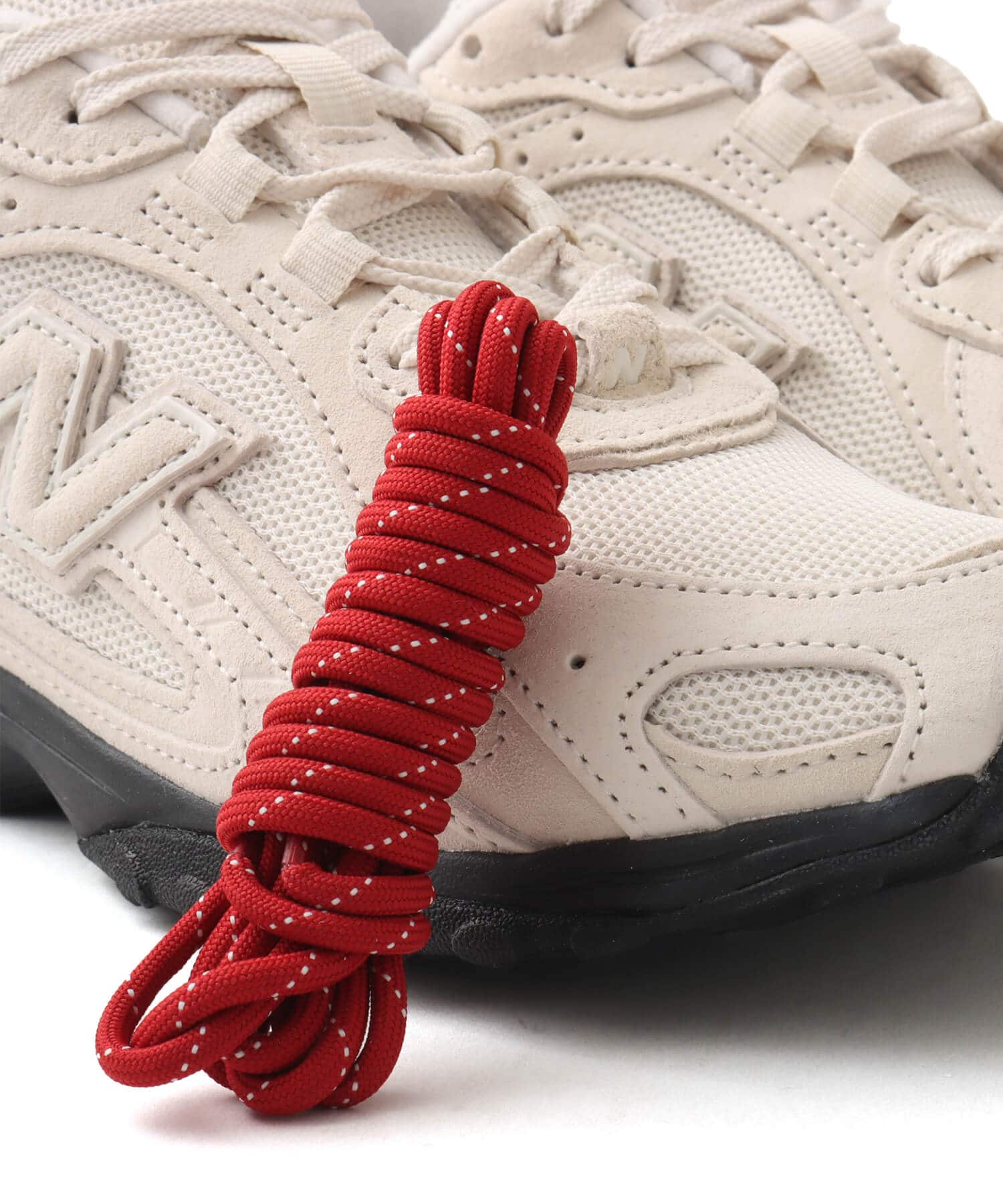 New Balance U204L8OV WHITEの画像