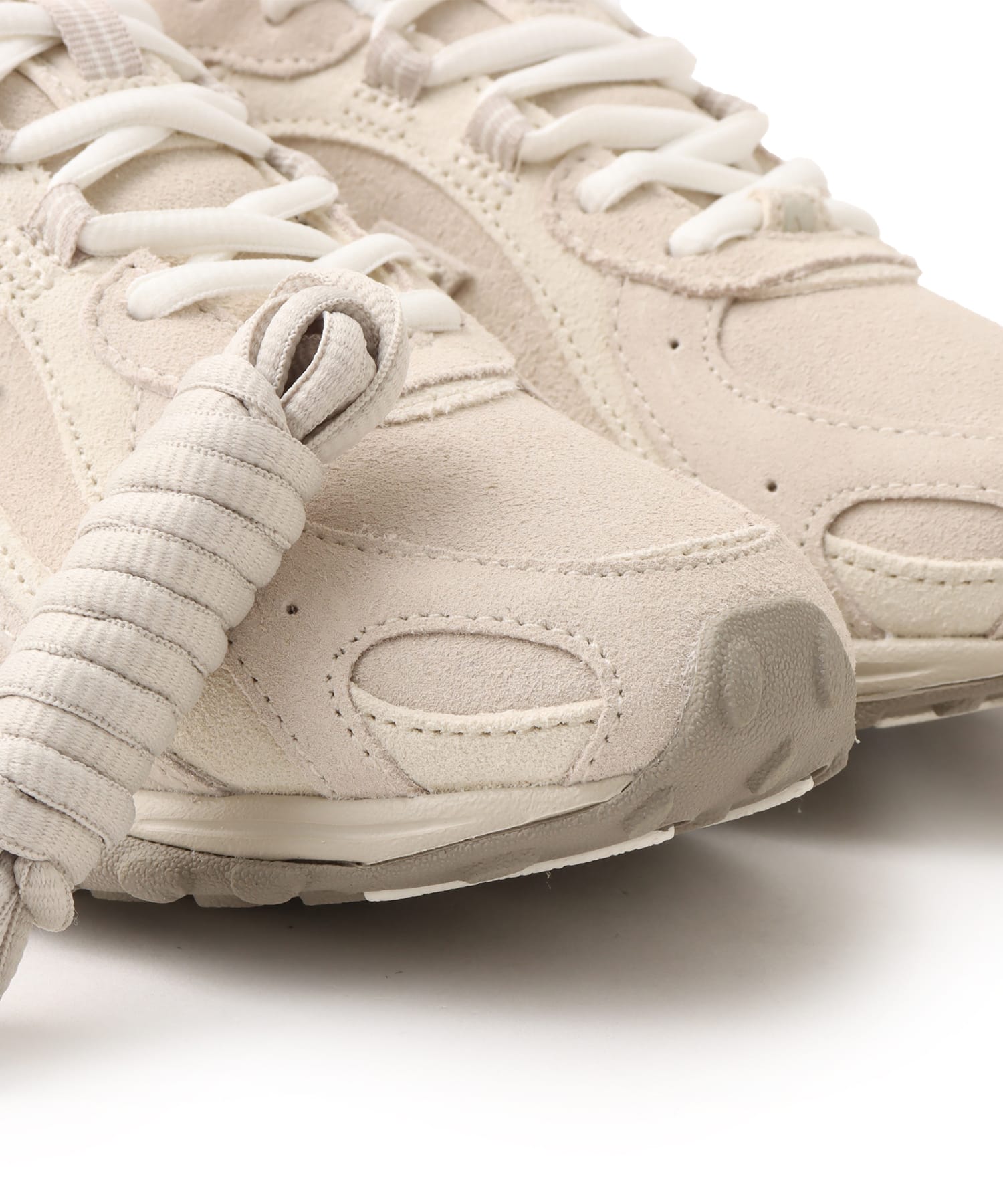 New Balance U204LMMC BEIGEの画像