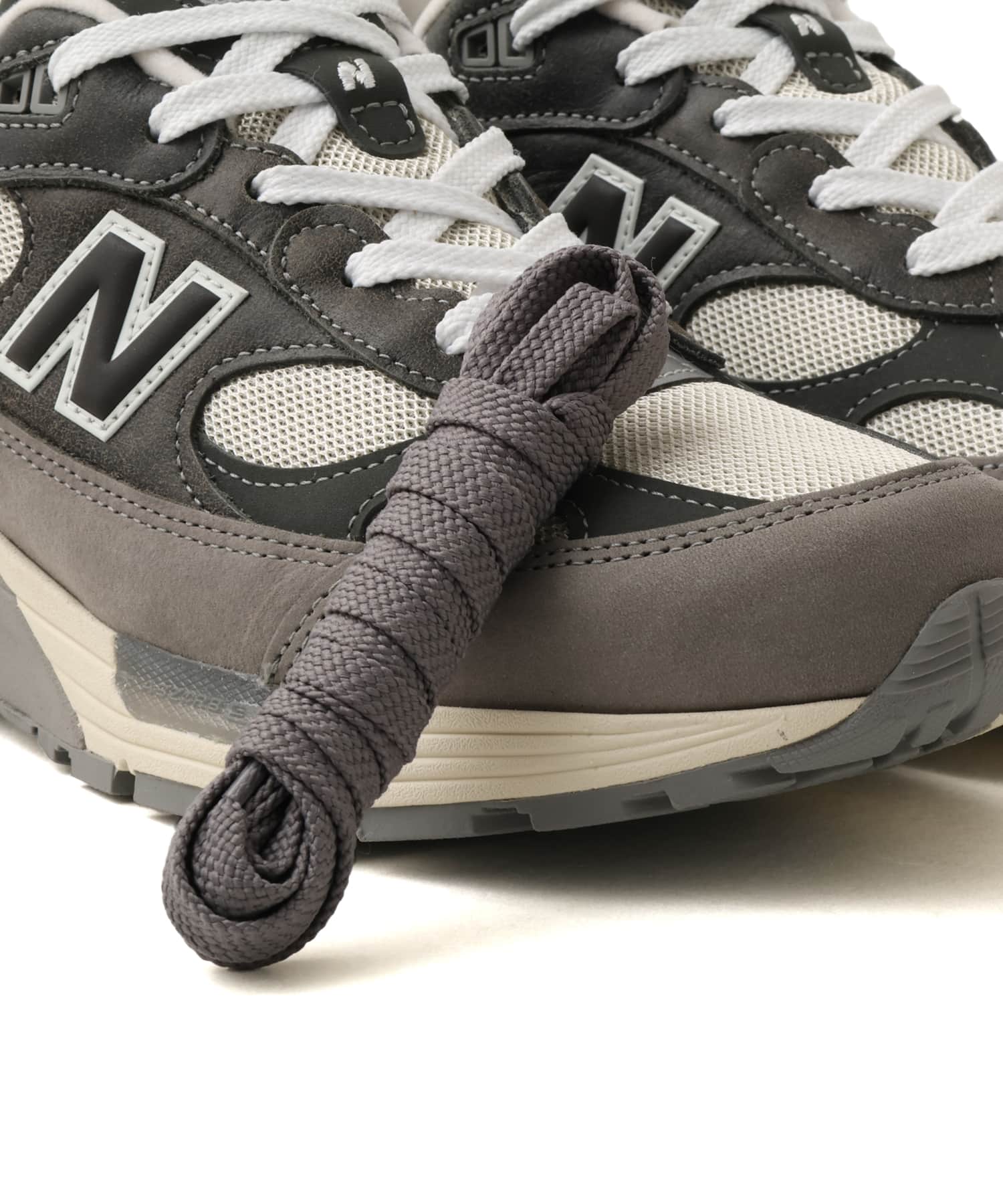 New Balance U9927WX GRAYの画像
