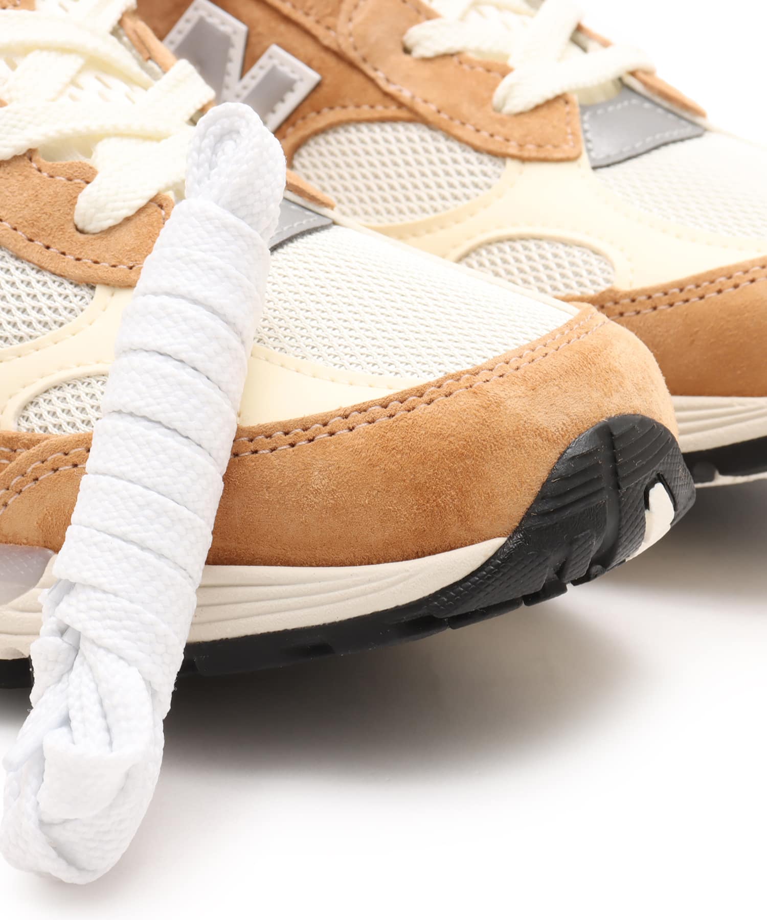New Balance U992CC CARAMELの画像