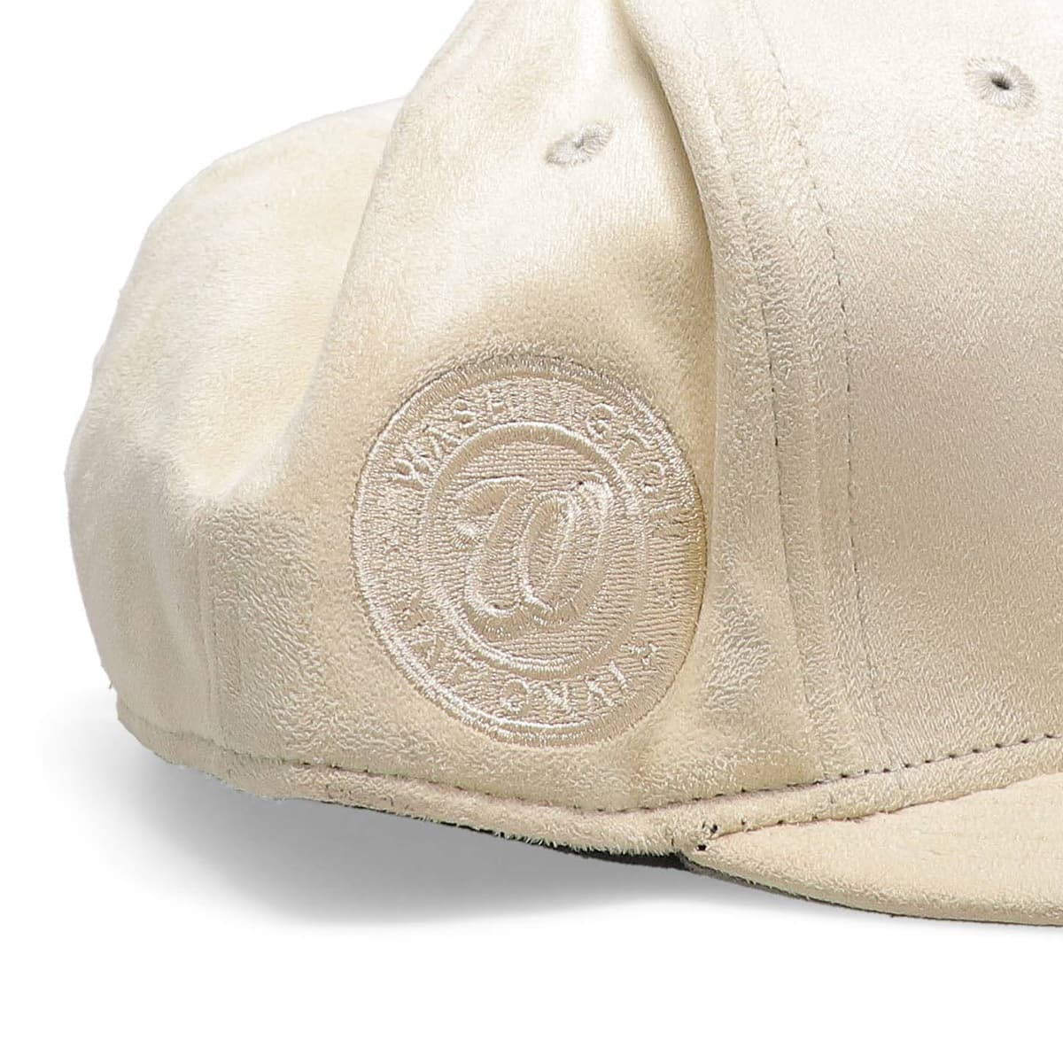 UBIQ DC NEW ERA BEIGE の画像