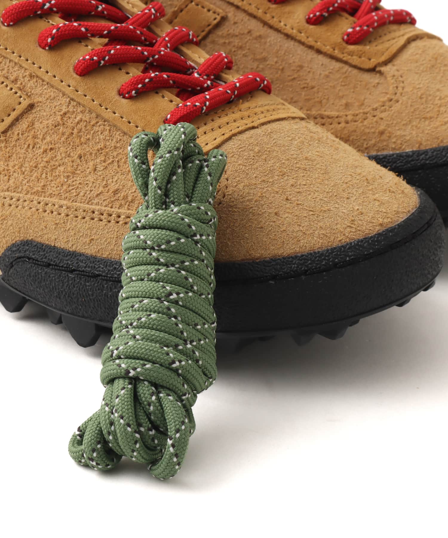 New Balance UGTR7Q8 BROWNの画像