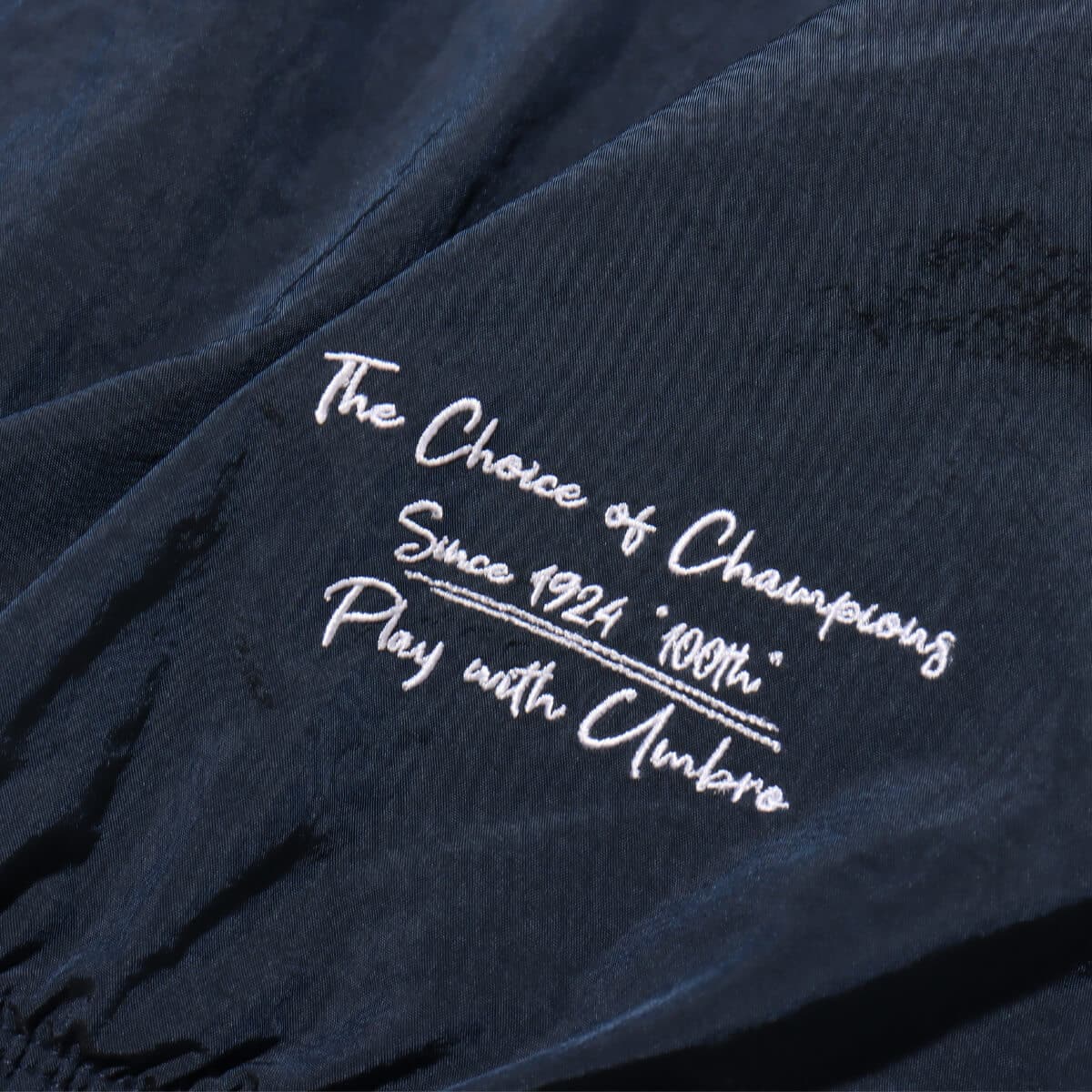 UMBRO WIND JACKET ネイビー の画像
