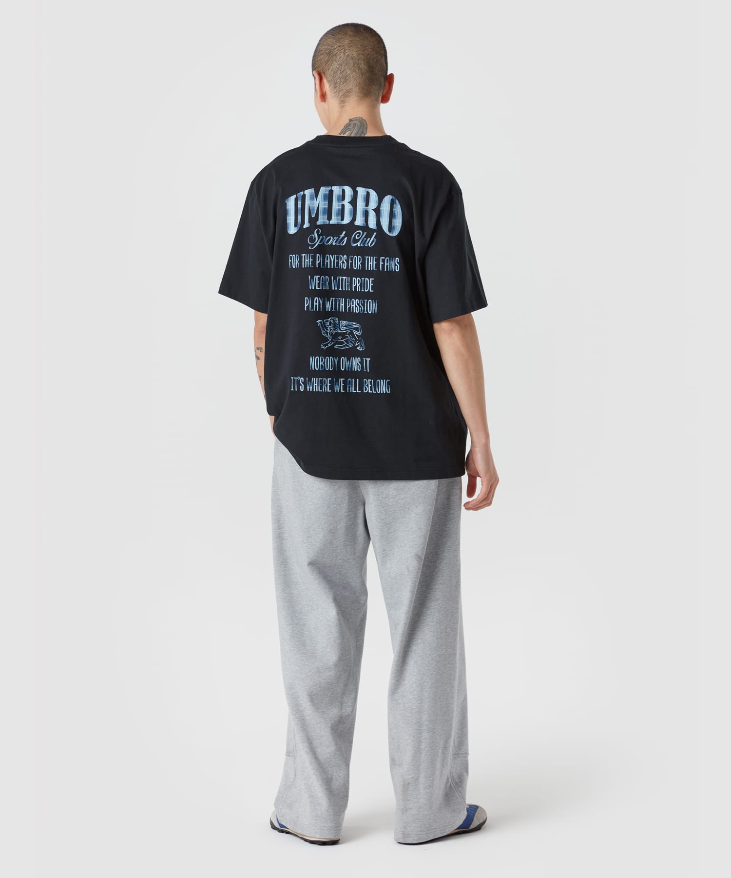 UMBRO 【KOREA COLLECTION】OMBRE SHORTS SLEEVE T-SHIRTS ブラックの画像