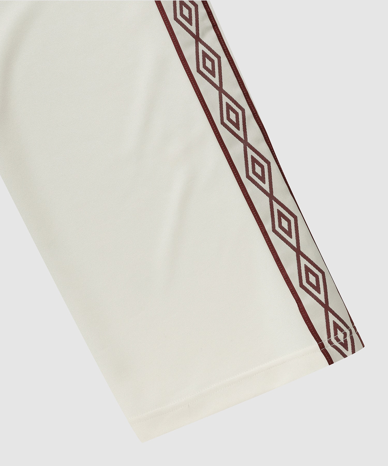UMBRO 【KOREA COLLECTION】HBL OG TRACKPANTS ホワイトの画像