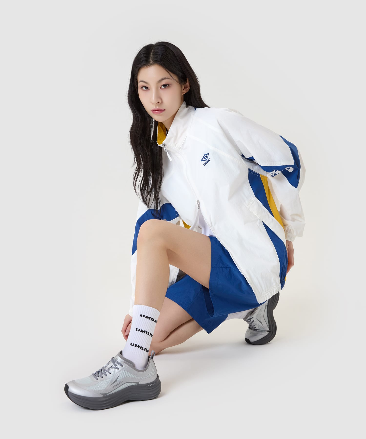 UMBRO 【KOREA COLLECTION】COLOR BLOCK STAND-NECK JACKET グレーの画像