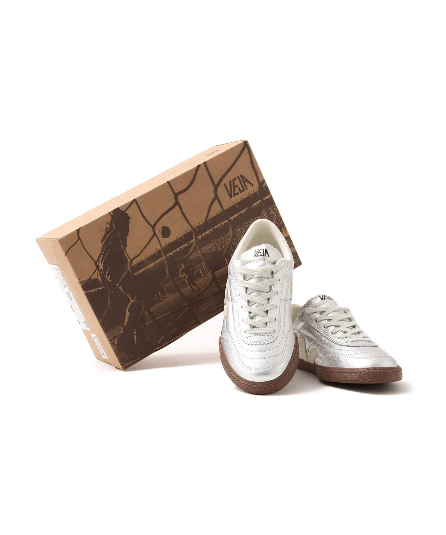 VEJA PANENKA SILVER PIERRE BARKの画像