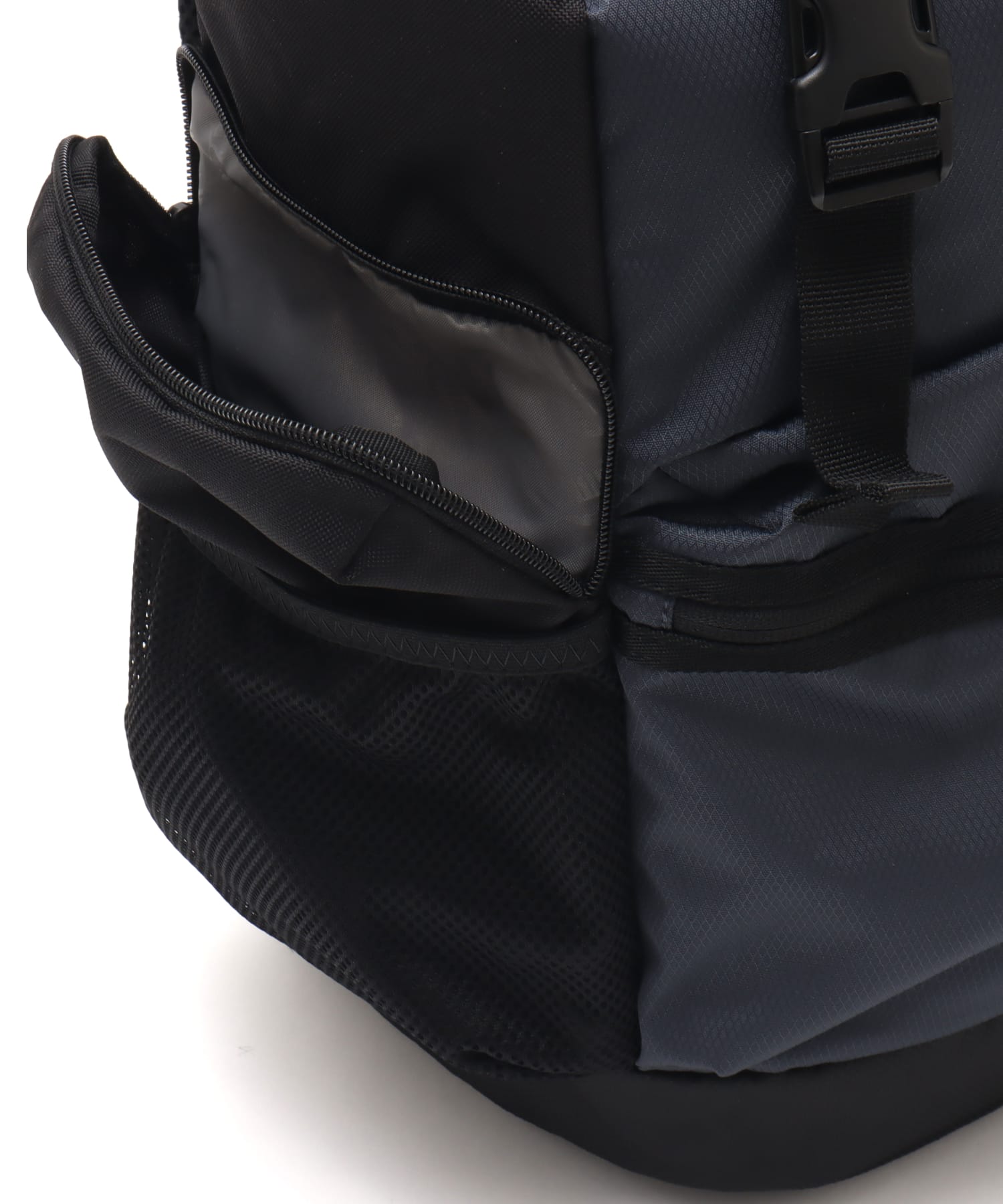 PUMA X POKEMON BACKPACK PUMA BLACK-STRONG GRAYの画像