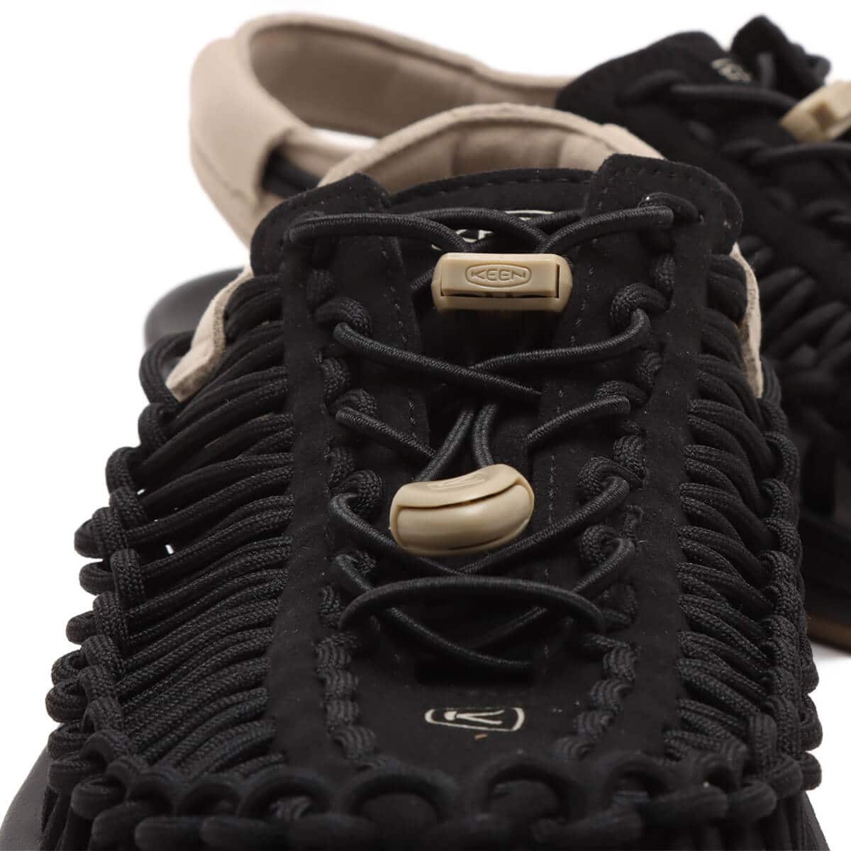KEEN UNEEK Black/Plaza Taupeの画像
