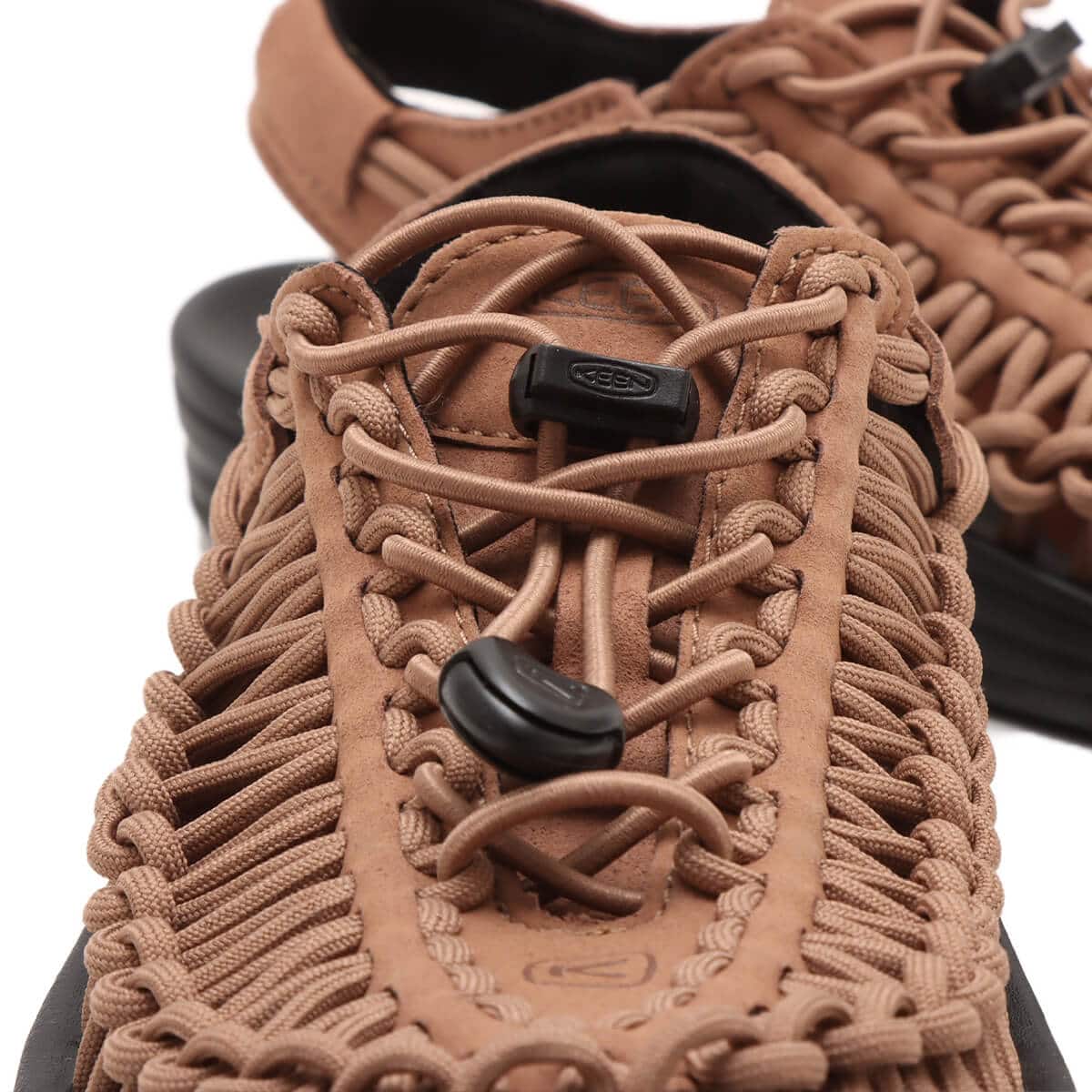 KEEN UNEEK Raw Umber/Blackの画像