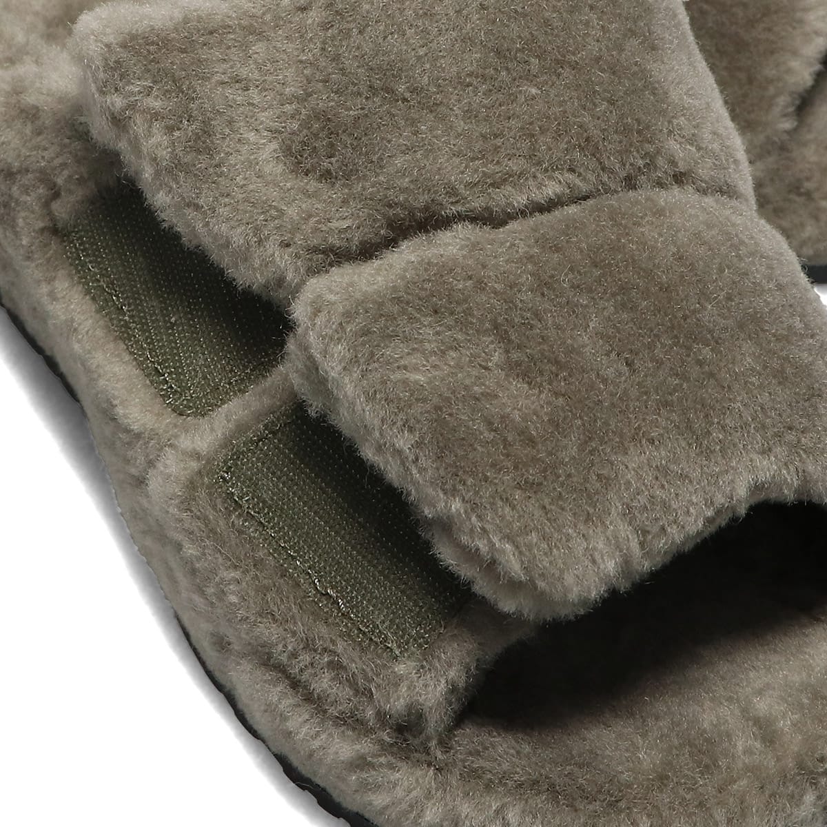 UGG Fluff That BURNT OLIVE 21FW-I