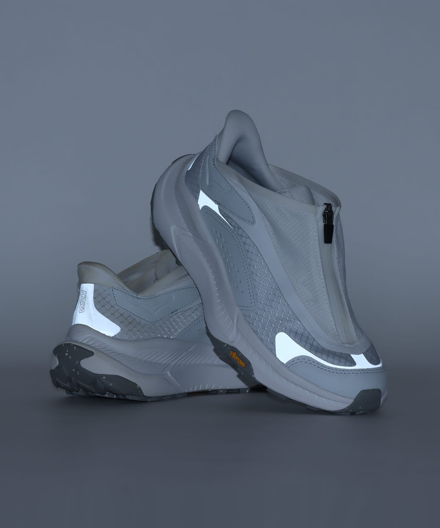 HOKA PROJECT TRANSPORT WHITE / COSMIC GREYの画像