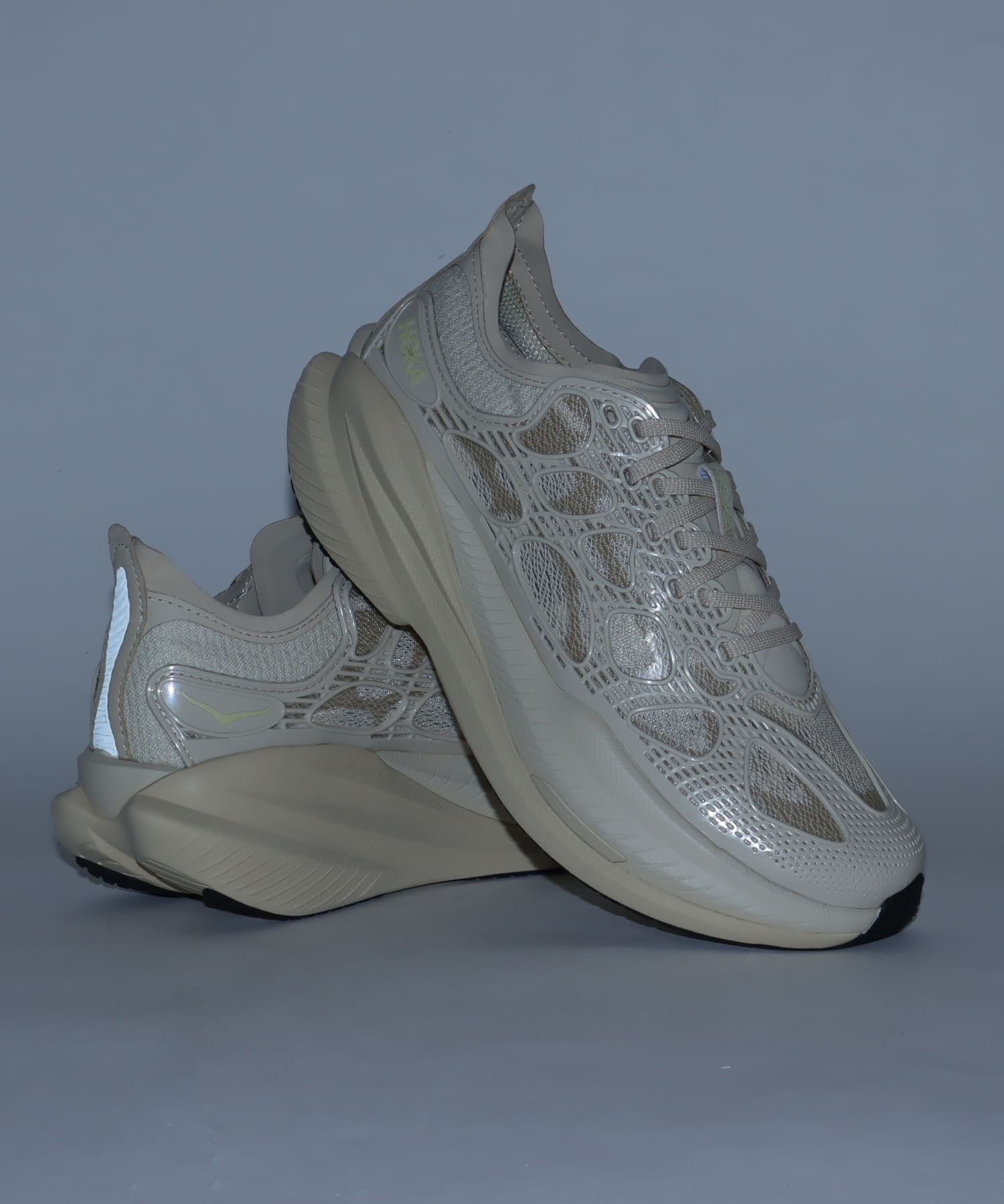 HOKA MACH X CAGED BEIGEの画像