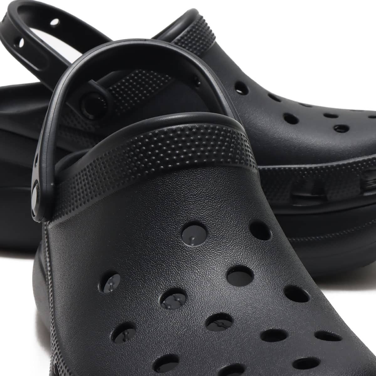 crocs crocs classic bae clog w Black の画像