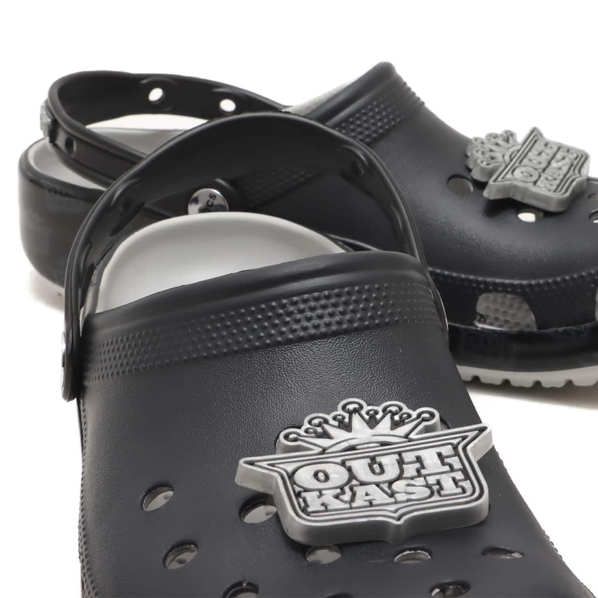 crocs Outkast Classic Clog Black/Silver 23FW-Iの画像