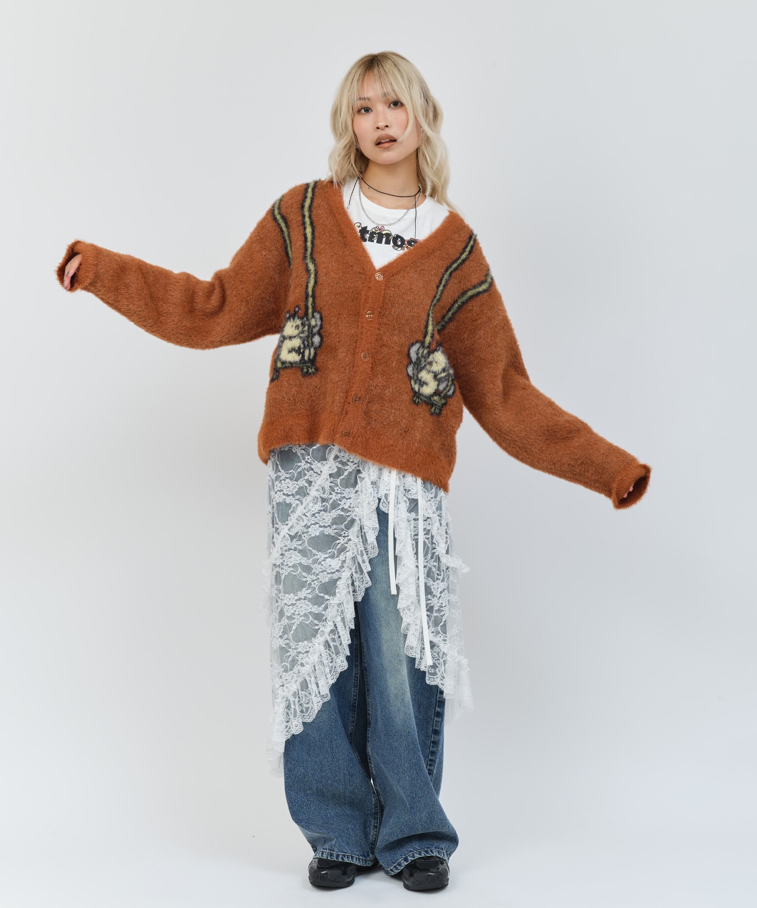 MARIA SAKURAI x atmos pink ブランコ Knit Cardigan BROWNの画像