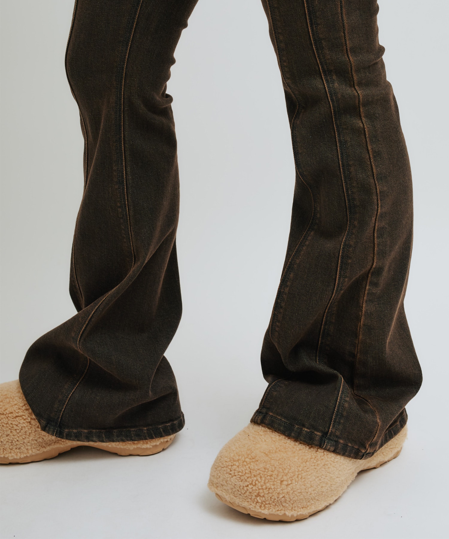 atmos pink Flare Denim Pants BROWNの画像