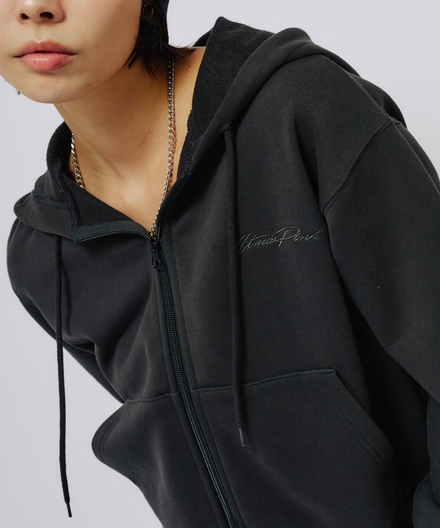 atmos pink Compact Zip Up Hoodie CHARCOALの画像
