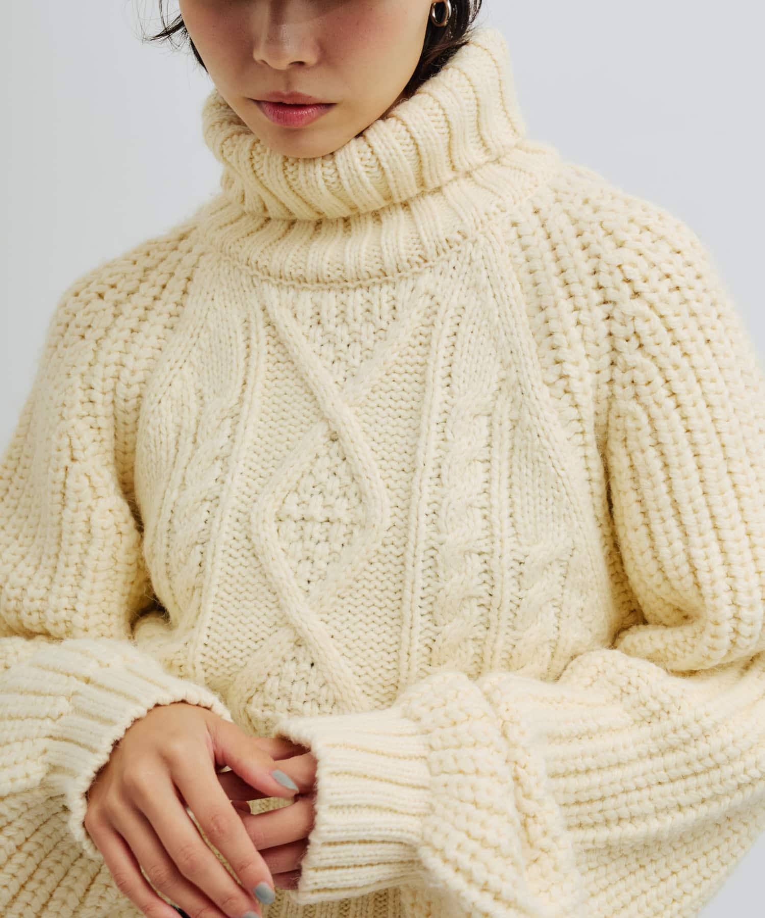 atmos pink Slit Cable Knit Tops OFFWHITEの画像