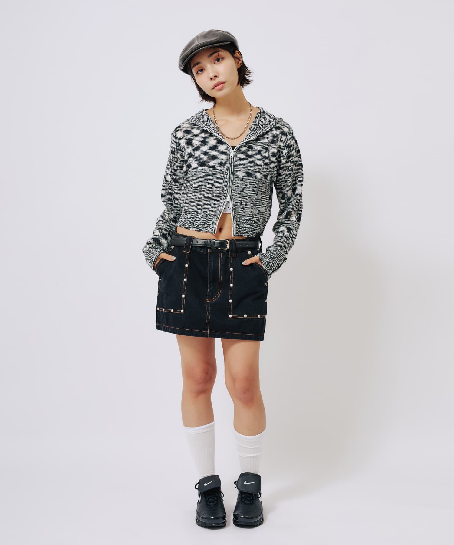 atmos pink Short Zip Knit Hoodie BLACKの画像