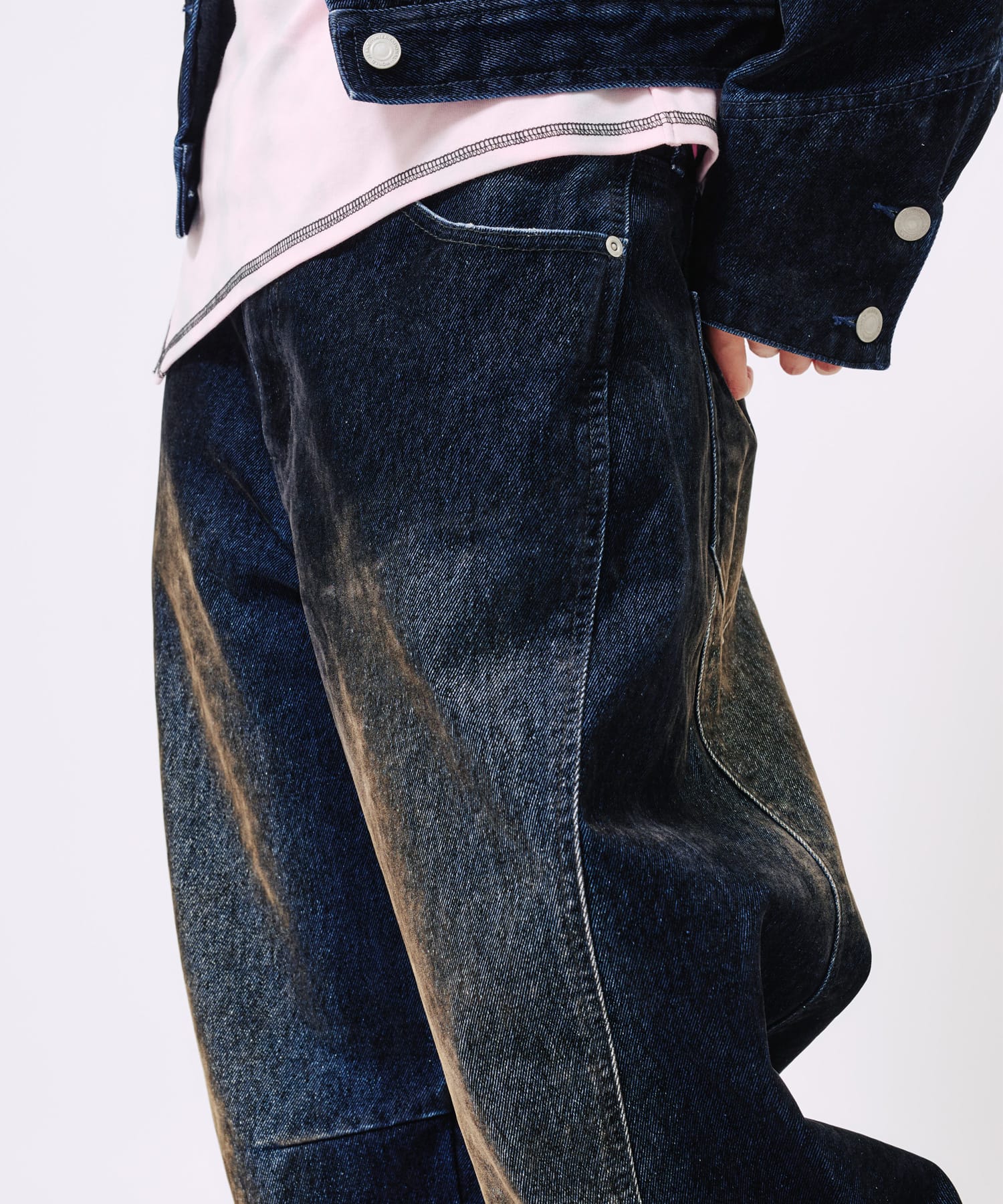 atmos pink Flocky Denim Pants NAVYの画像